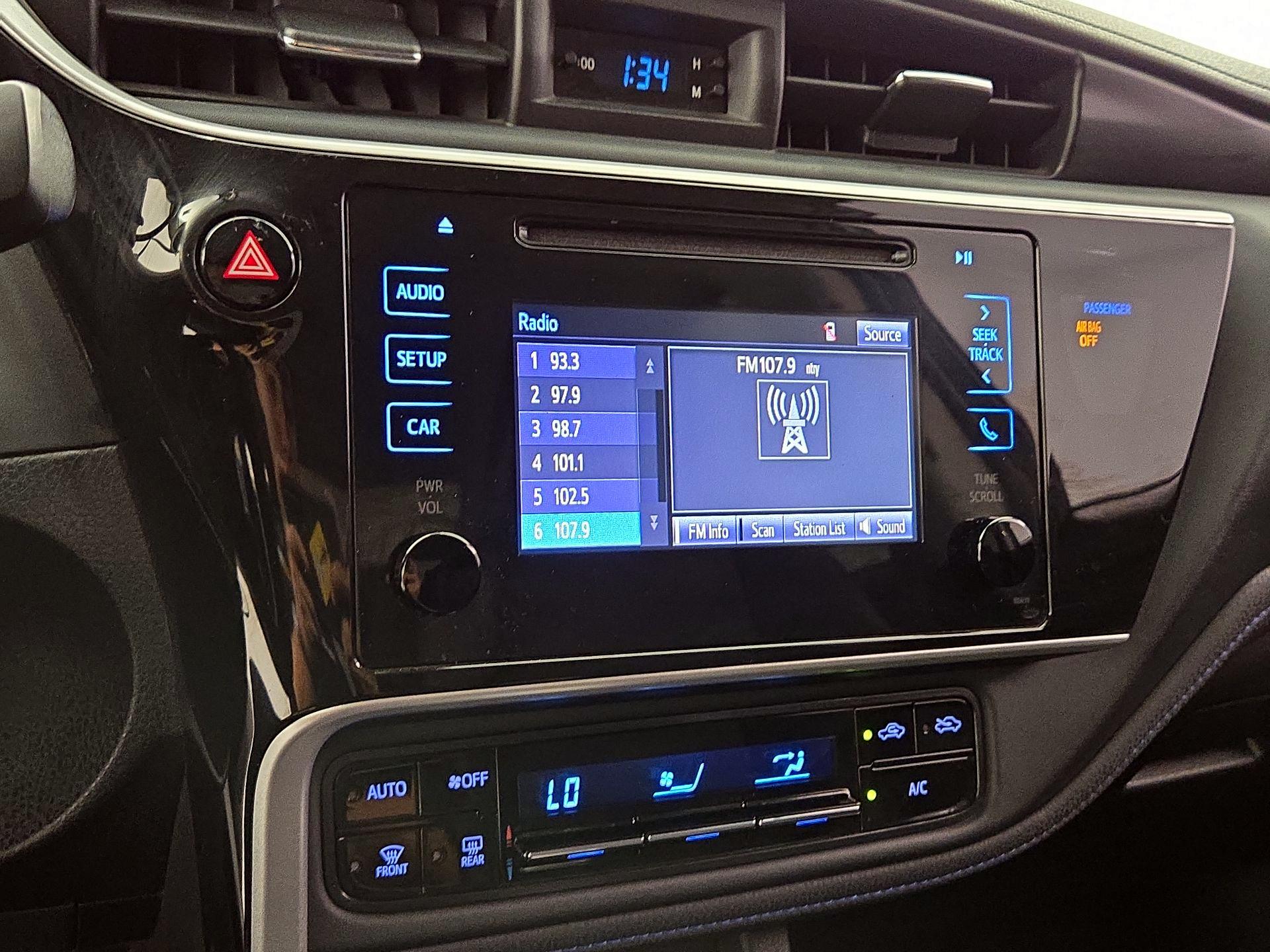 Thumbnail: 2018 Toyota Corolla - 15