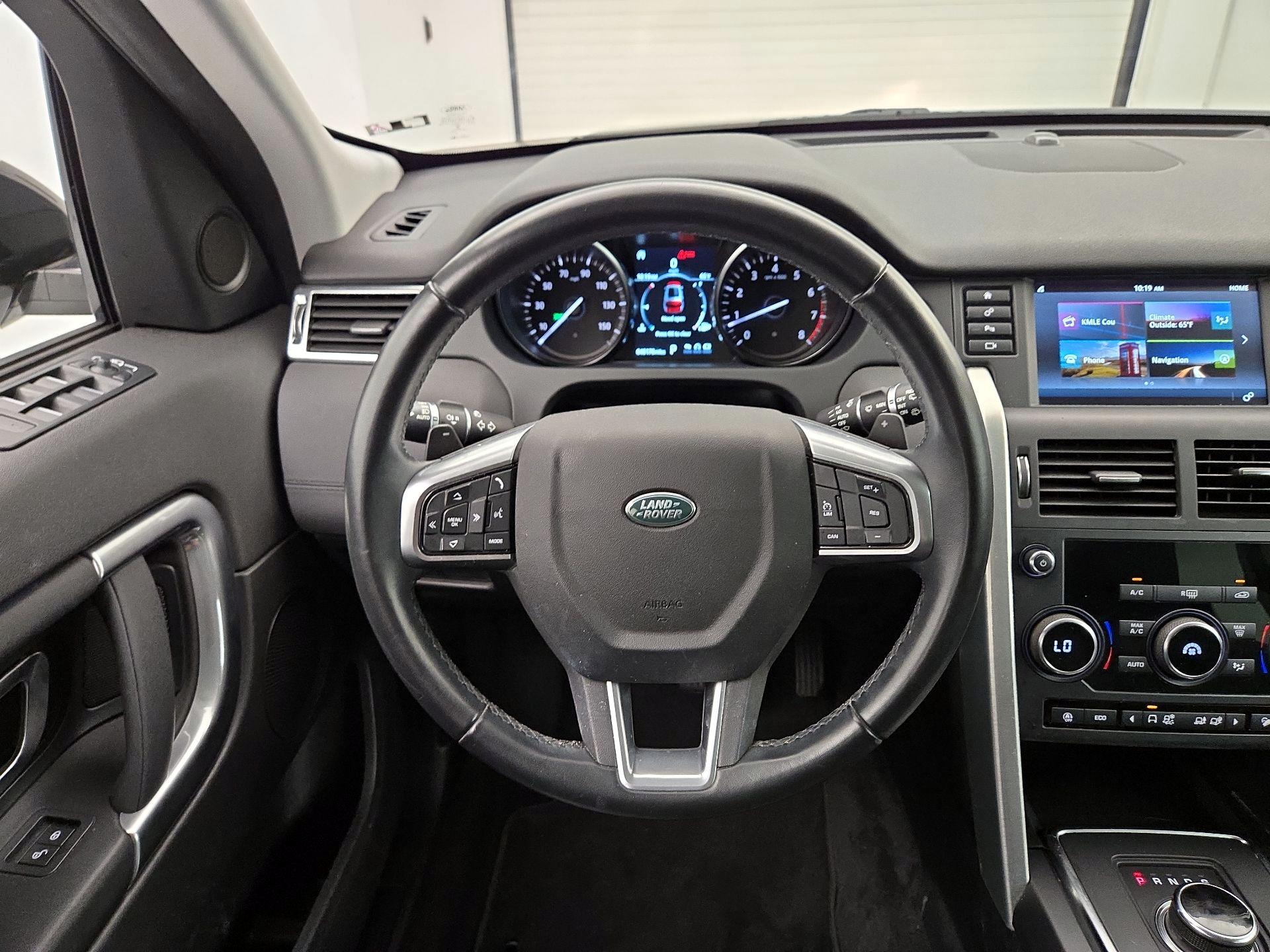 Thumbnail: 2019 Land Rover Discovery Sport - 10