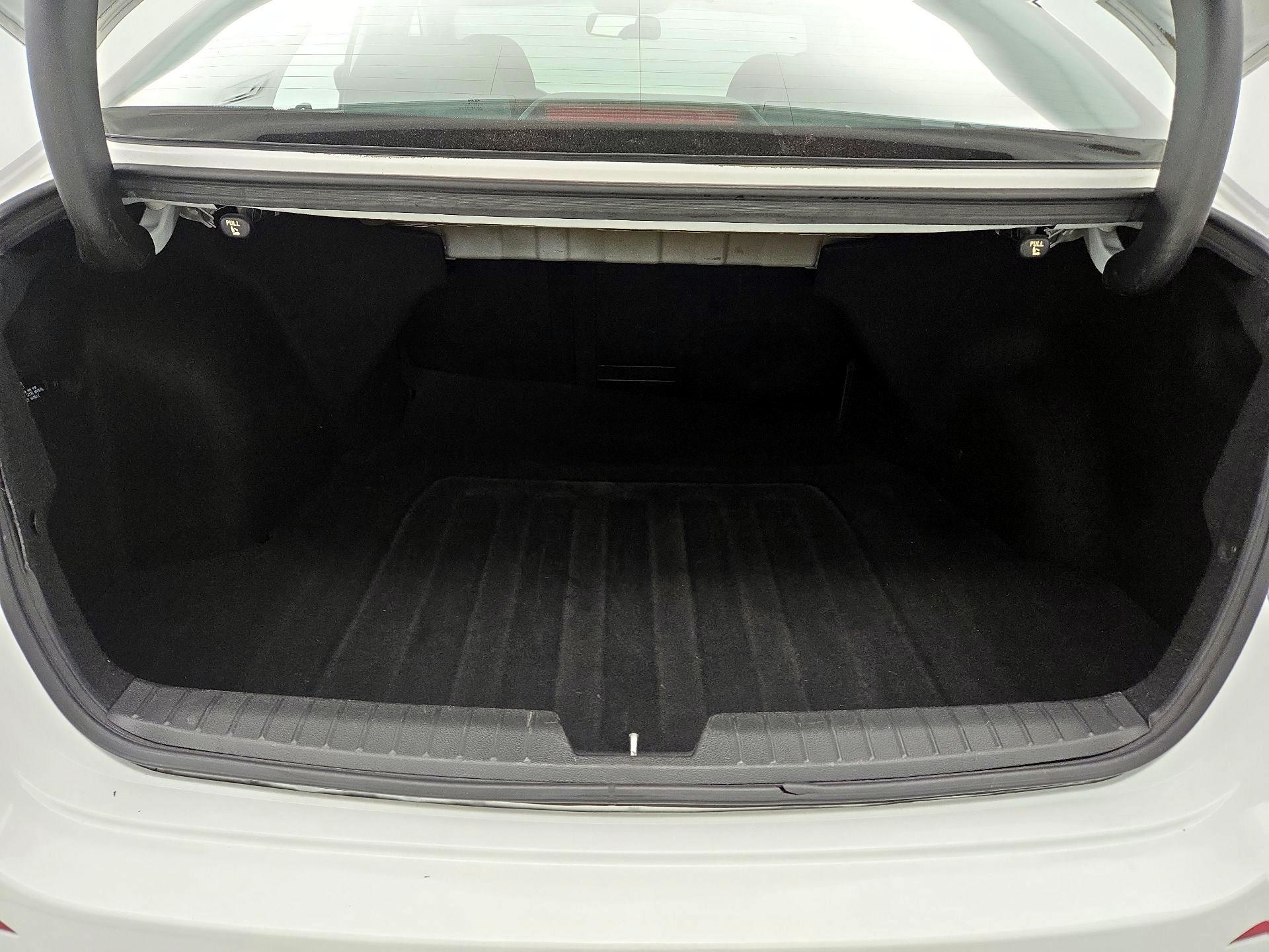 Thumbnail: 2015 Kia Optima - 19
