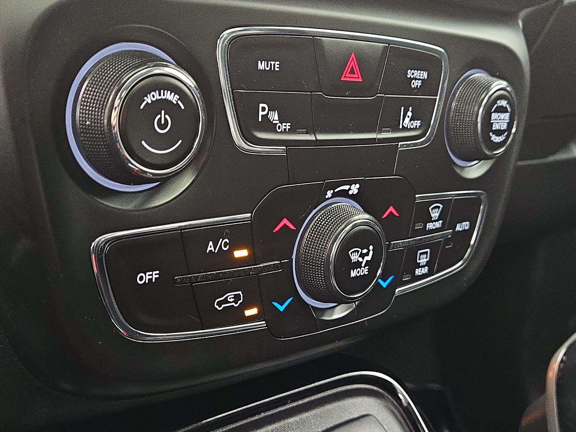 Thumbnail: 2018 Jeep Compass - 17