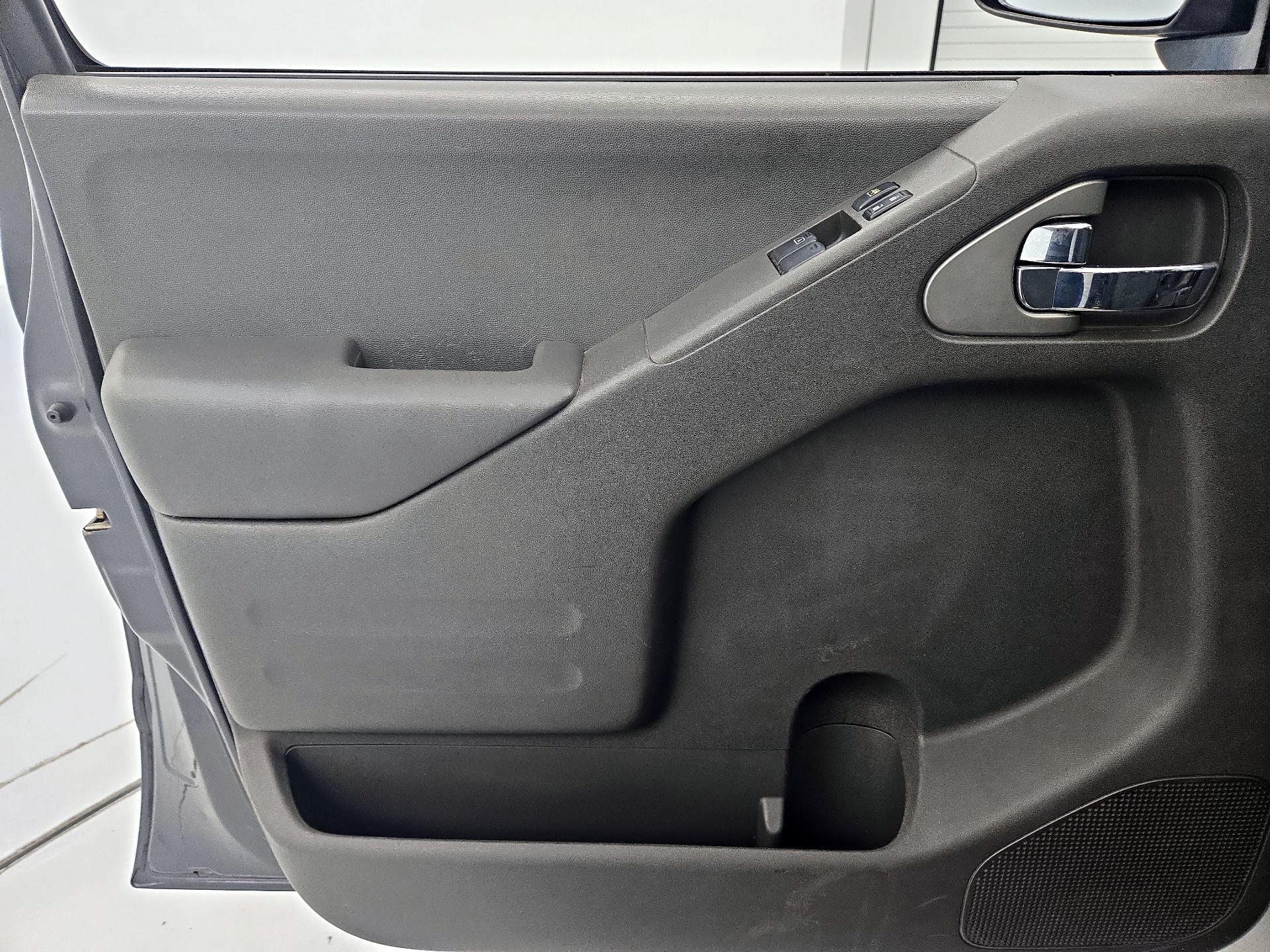 Thumbnail: 2015 Nissan Frontier - 12