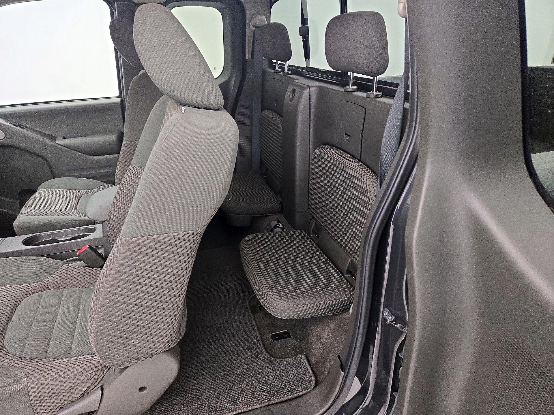 Thumbnail: 2015 Nissan Frontier - 19