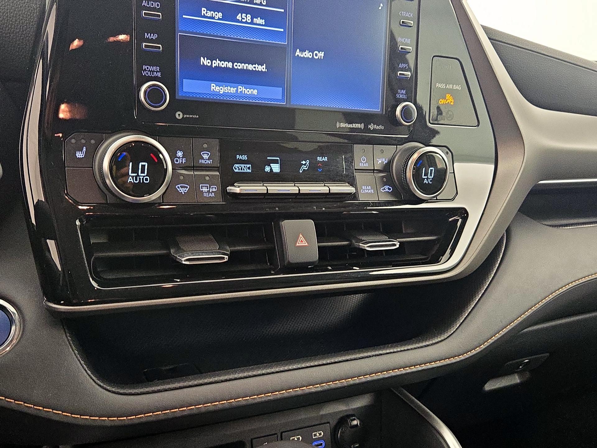 Thumbnail: 2022 Toyota Highlander - 16