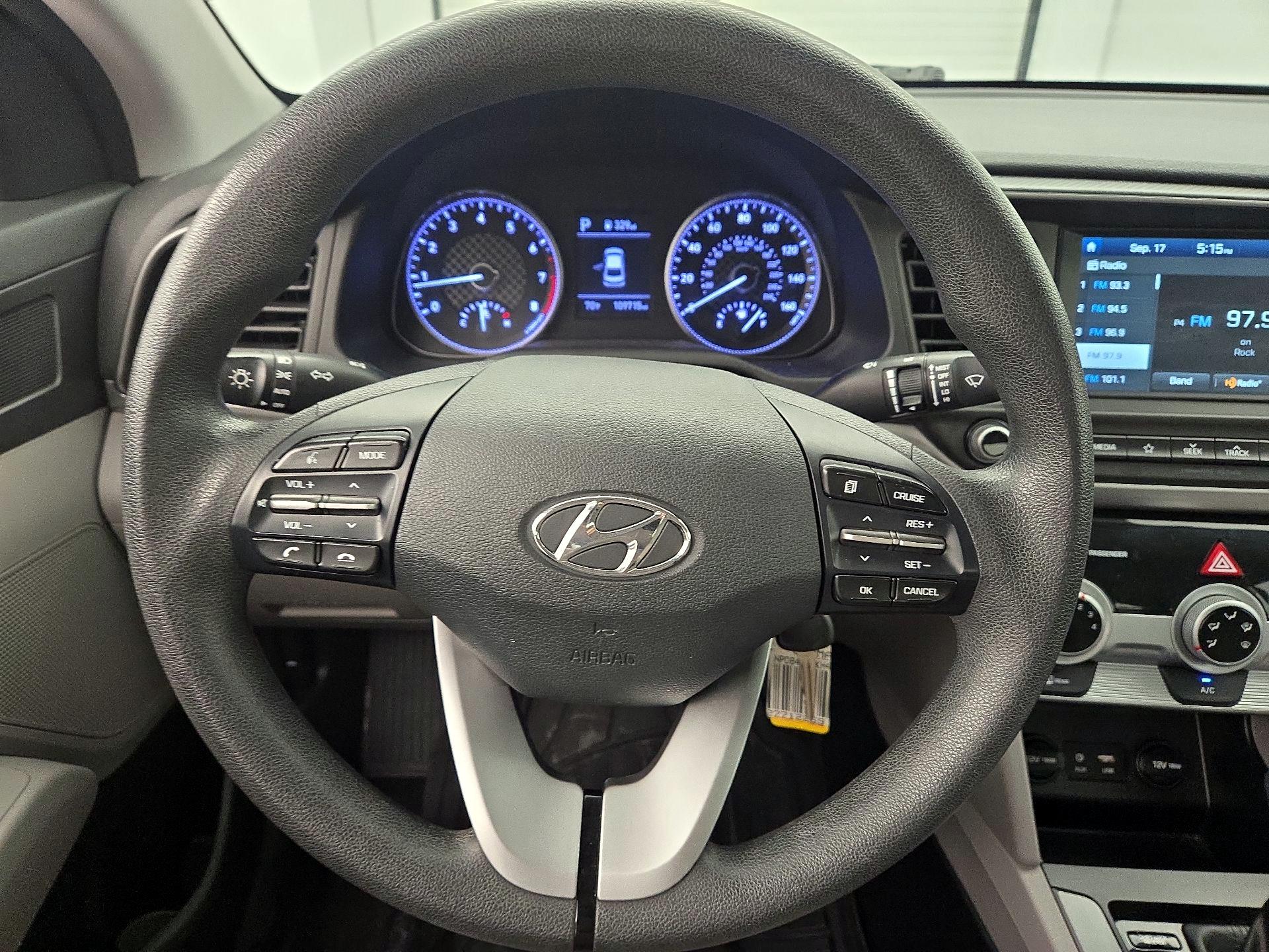 Thumbnail: 2019 Hyundai Elantra - 10