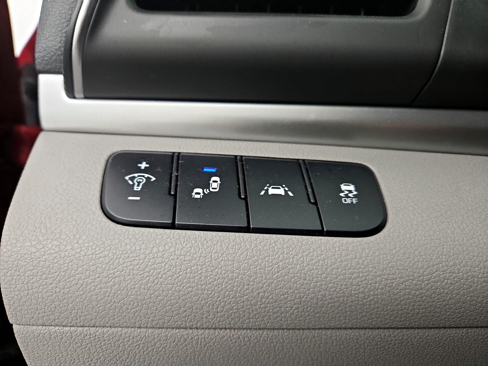 Thumbnail: 2019 Hyundai Elantra - 13