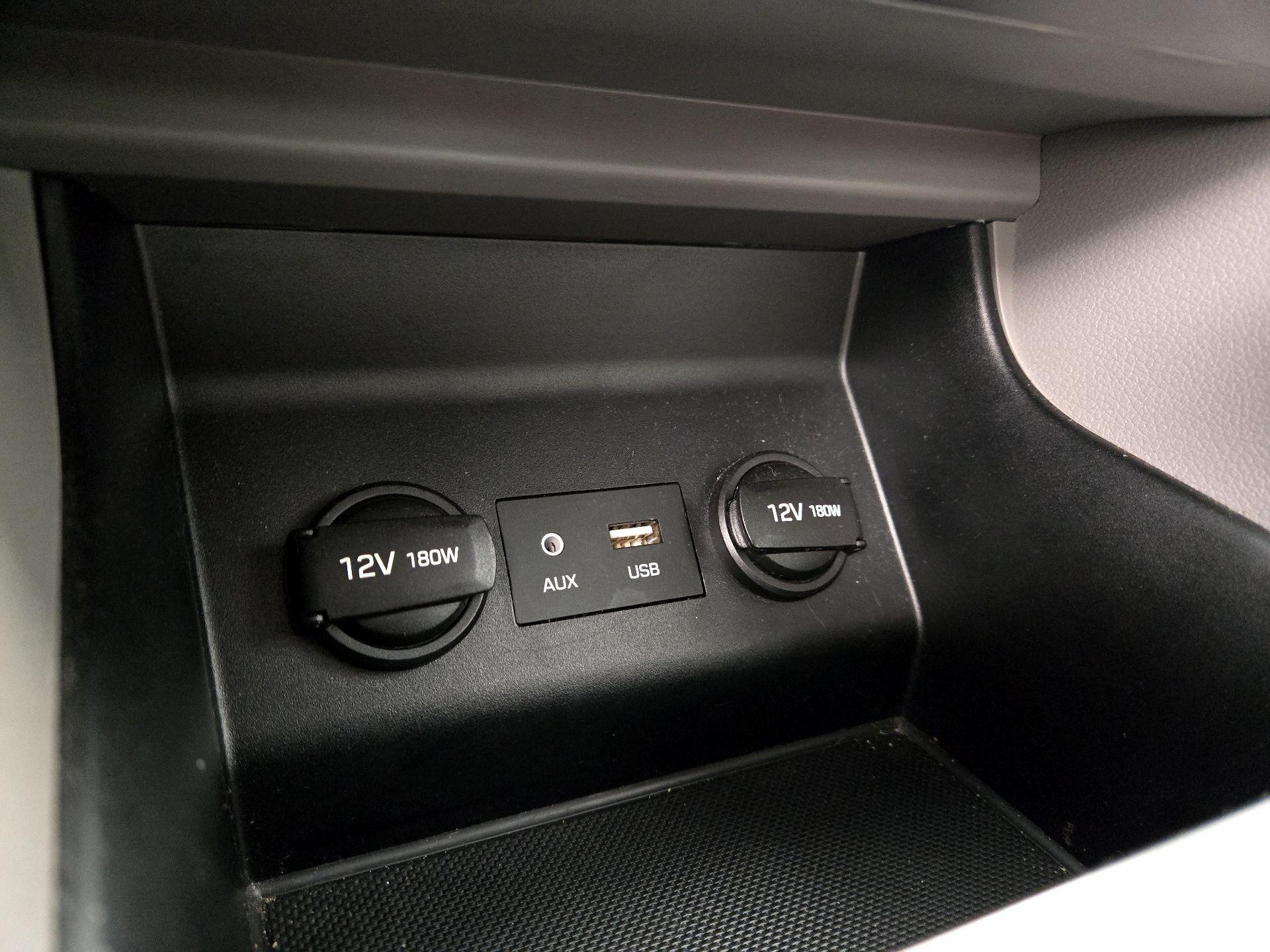 Thumbnail: 2019 Hyundai Elantra - 18