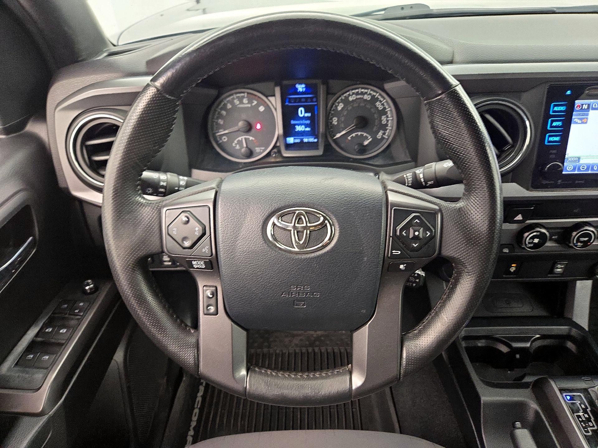 Thumbnail: 2017 Toyota Tacoma - 10