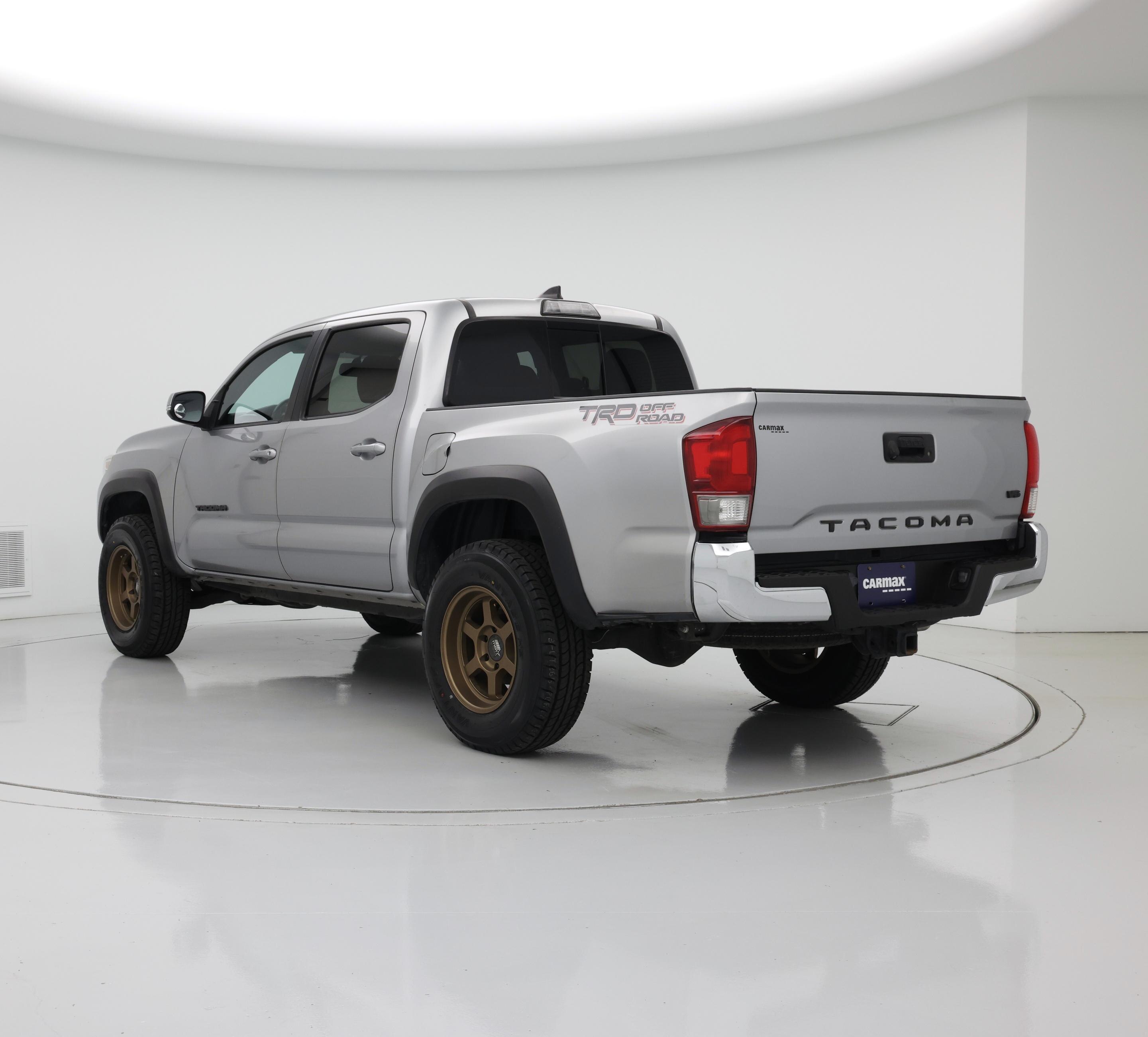 Thumbnail: 2017 Toyota Tacoma - 2