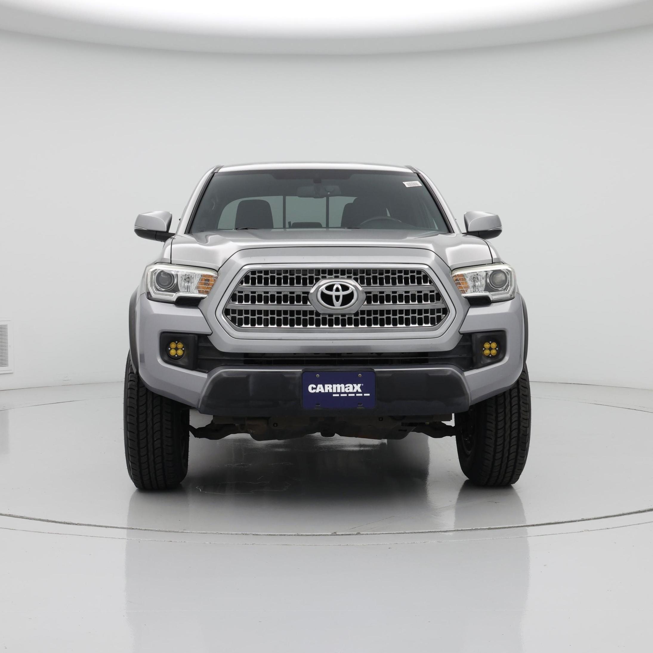 Thumbnail: 2017 Toyota Tacoma - 5