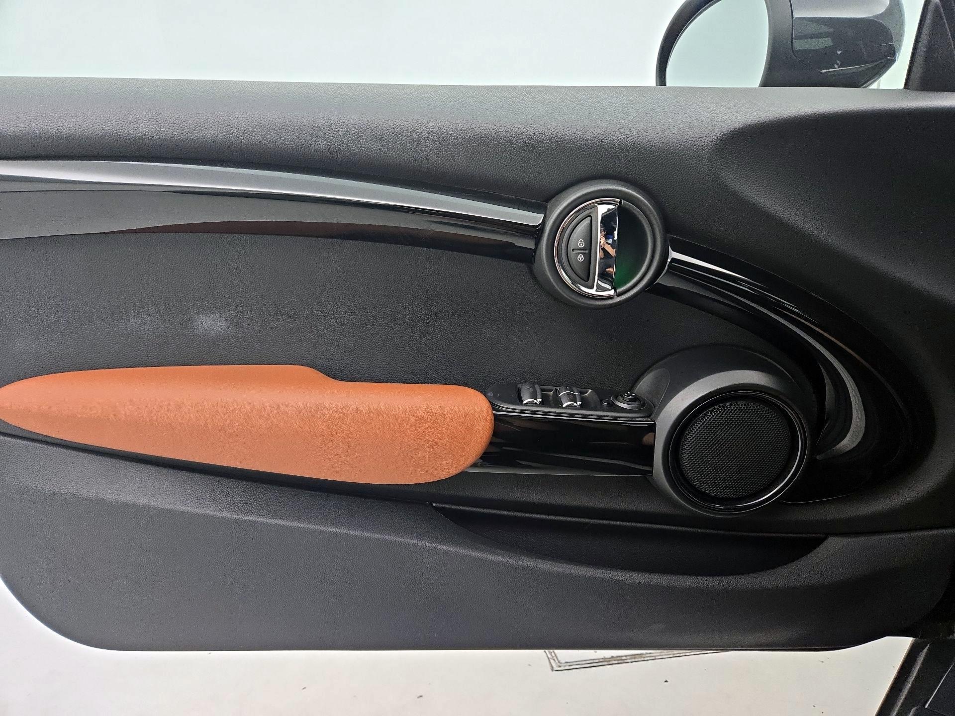 Thumbnail: 2020 MINI Cooper - 12