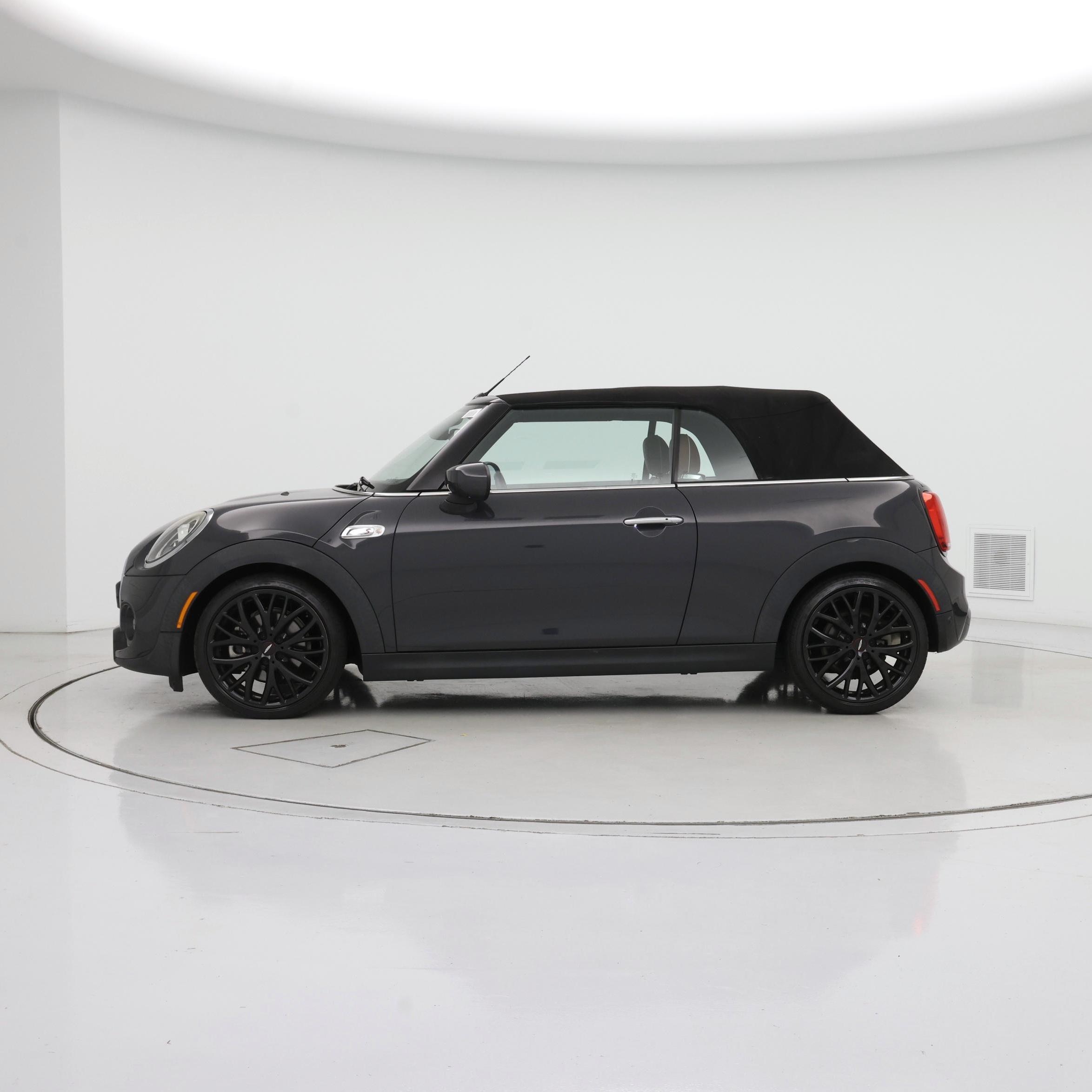 Thumbnail: 2020 MINI Cooper - 3