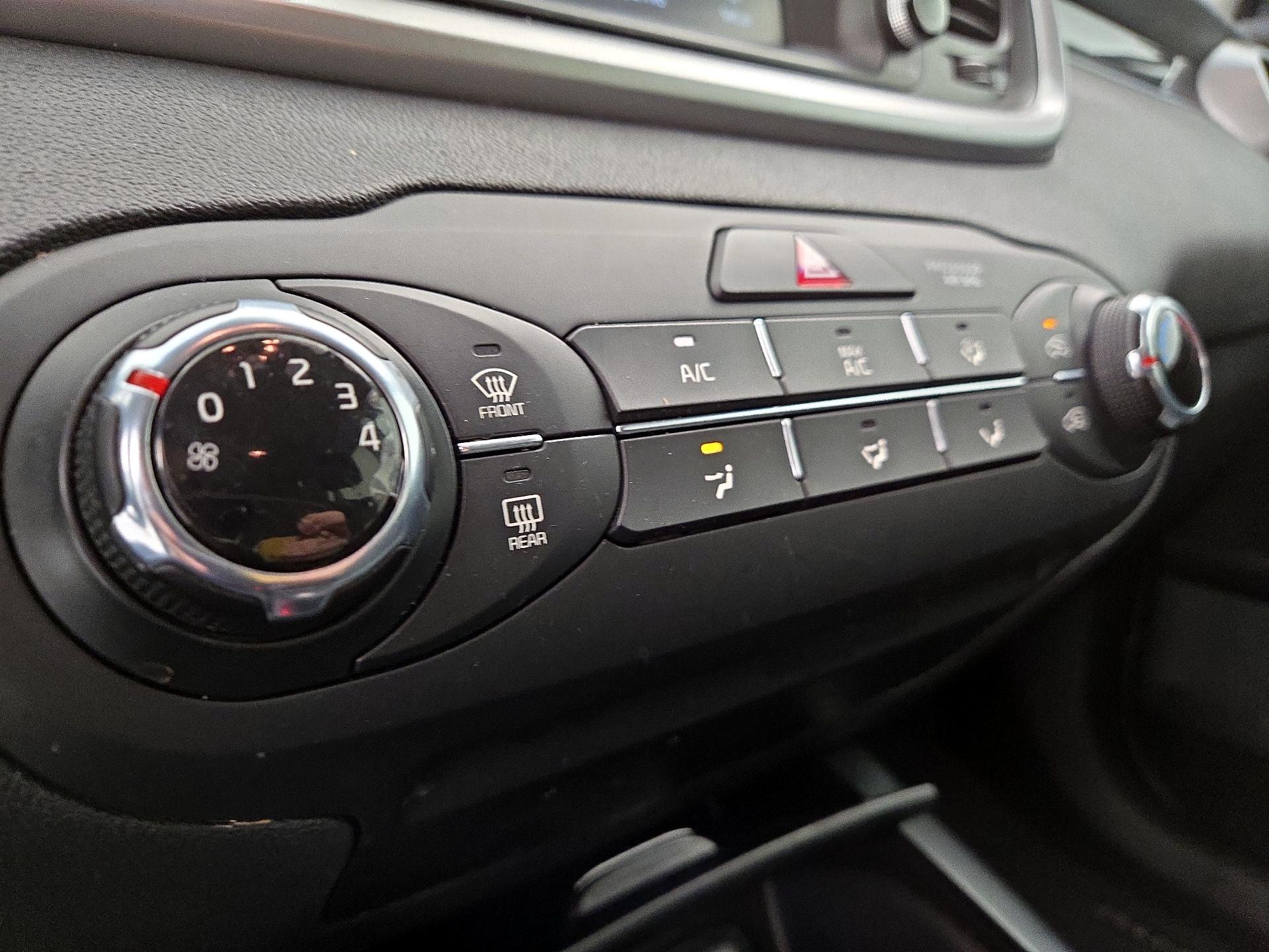 Thumbnail: 2019 Kia Sorento - 16