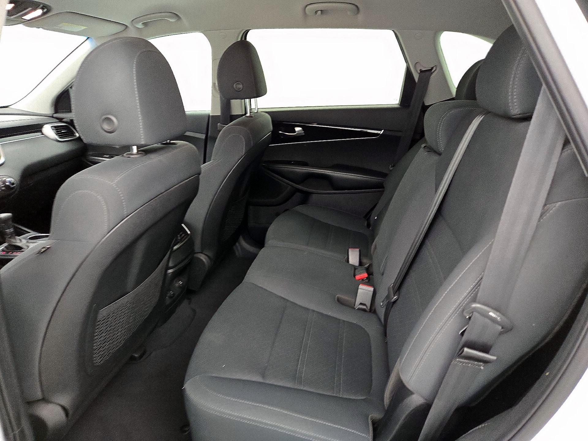 Thumbnail: 2019 Kia Sorento - 19