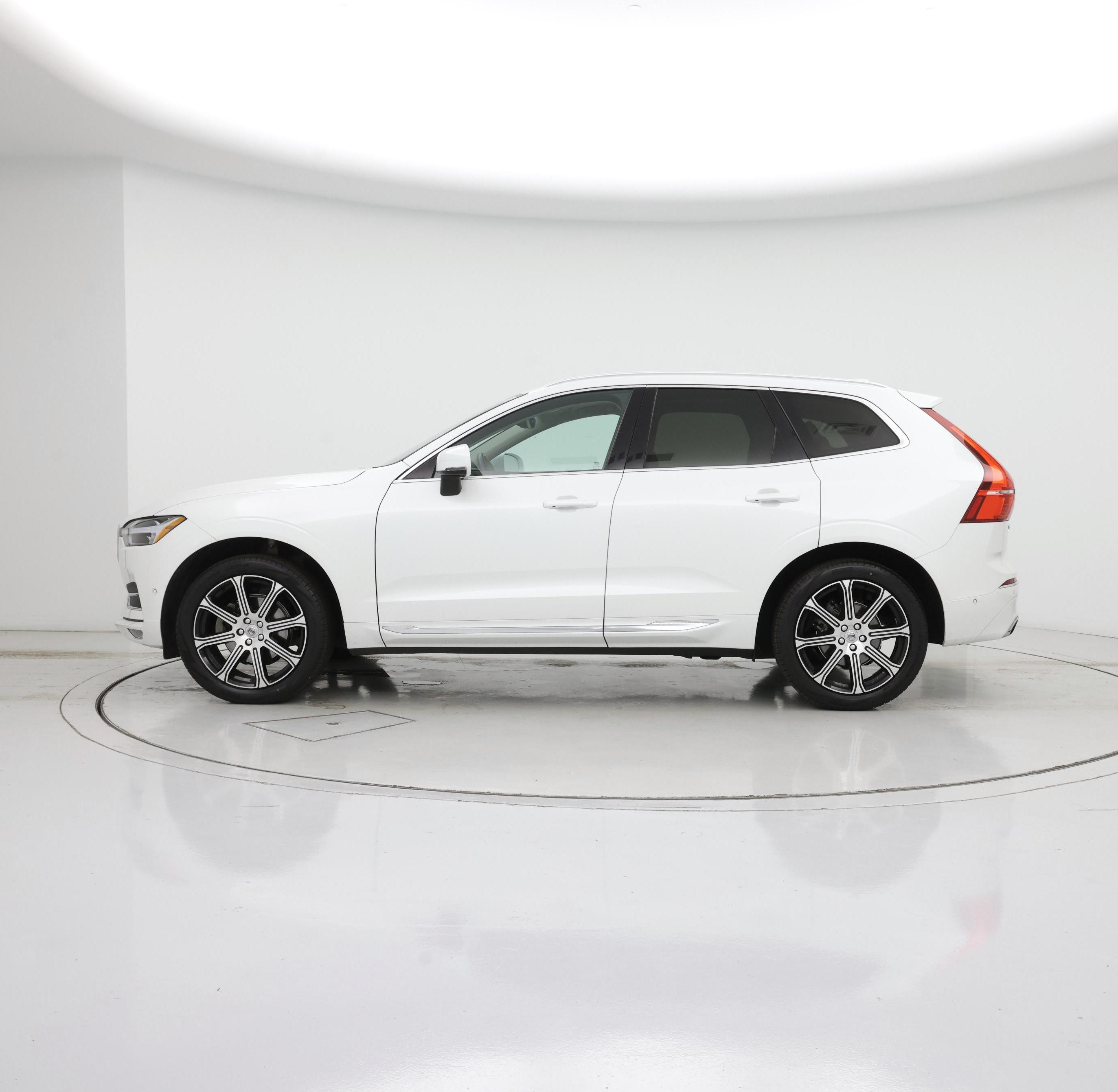 Thumbnail: 2019 Volvo XC60 - 3