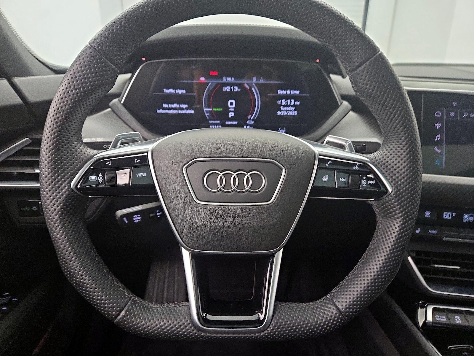 2023 Audi e-tron GT Prestige - Photo 11