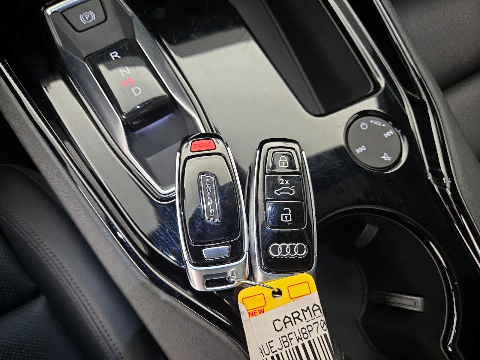 2023 Audi e-tron GT Prestige - Photo 25