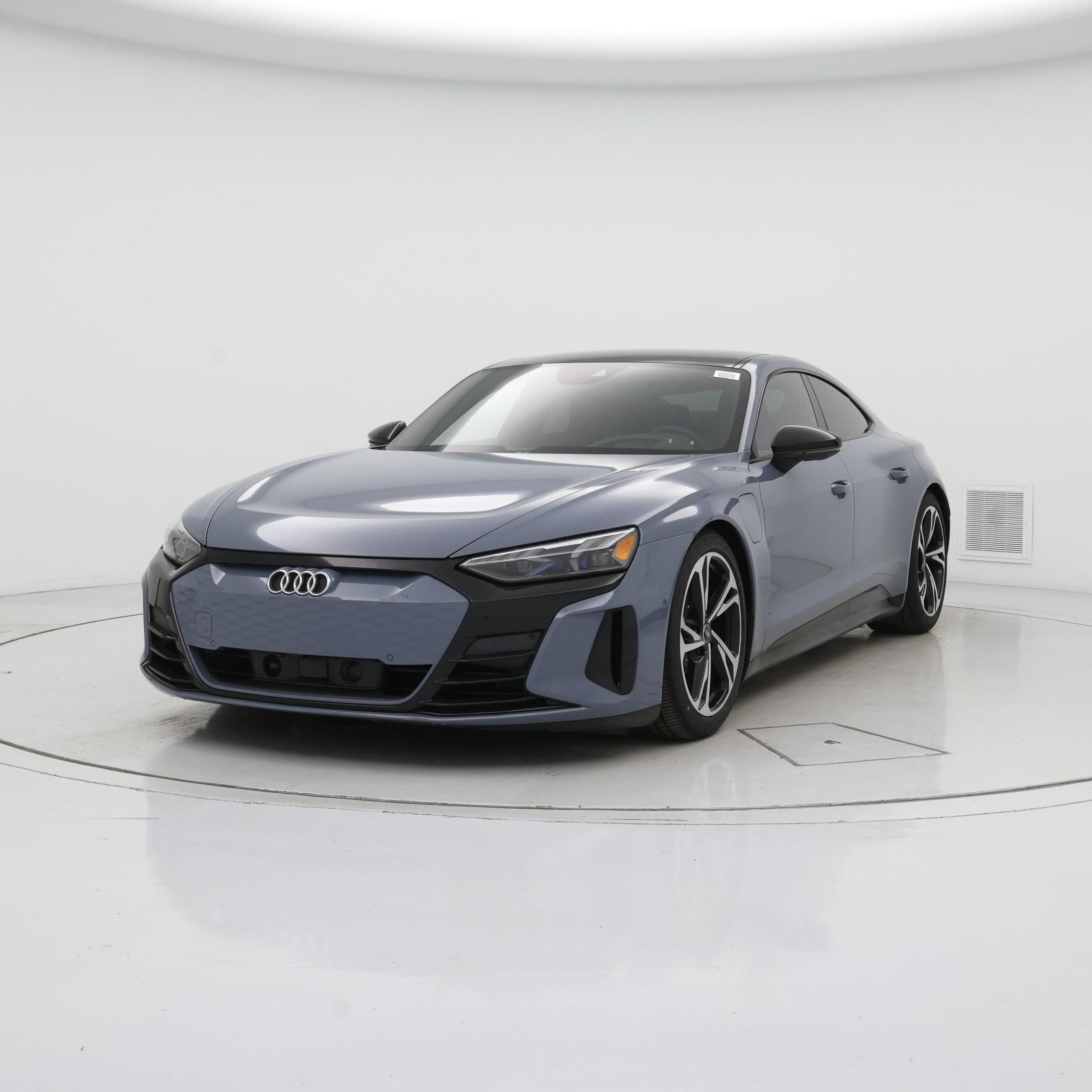 Thumbnail: 2023 Audi e-tron GT - 4