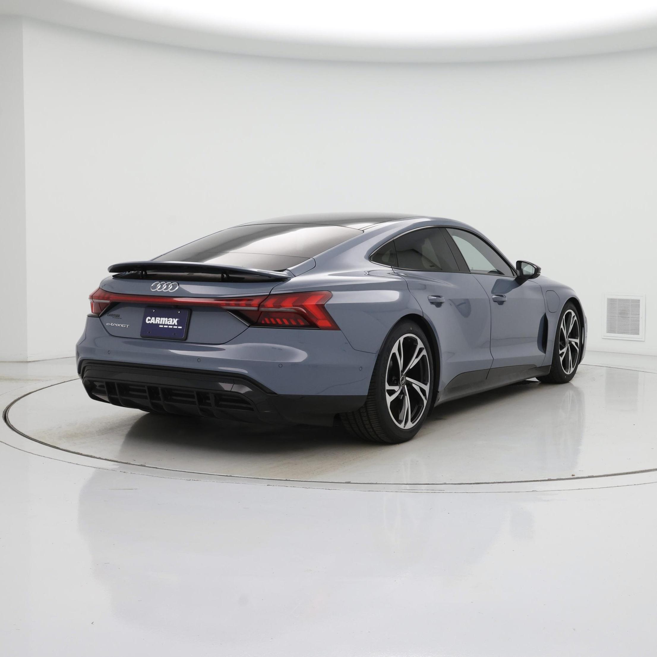 Thumbnail: 2023 Audi e-tron GT - 8