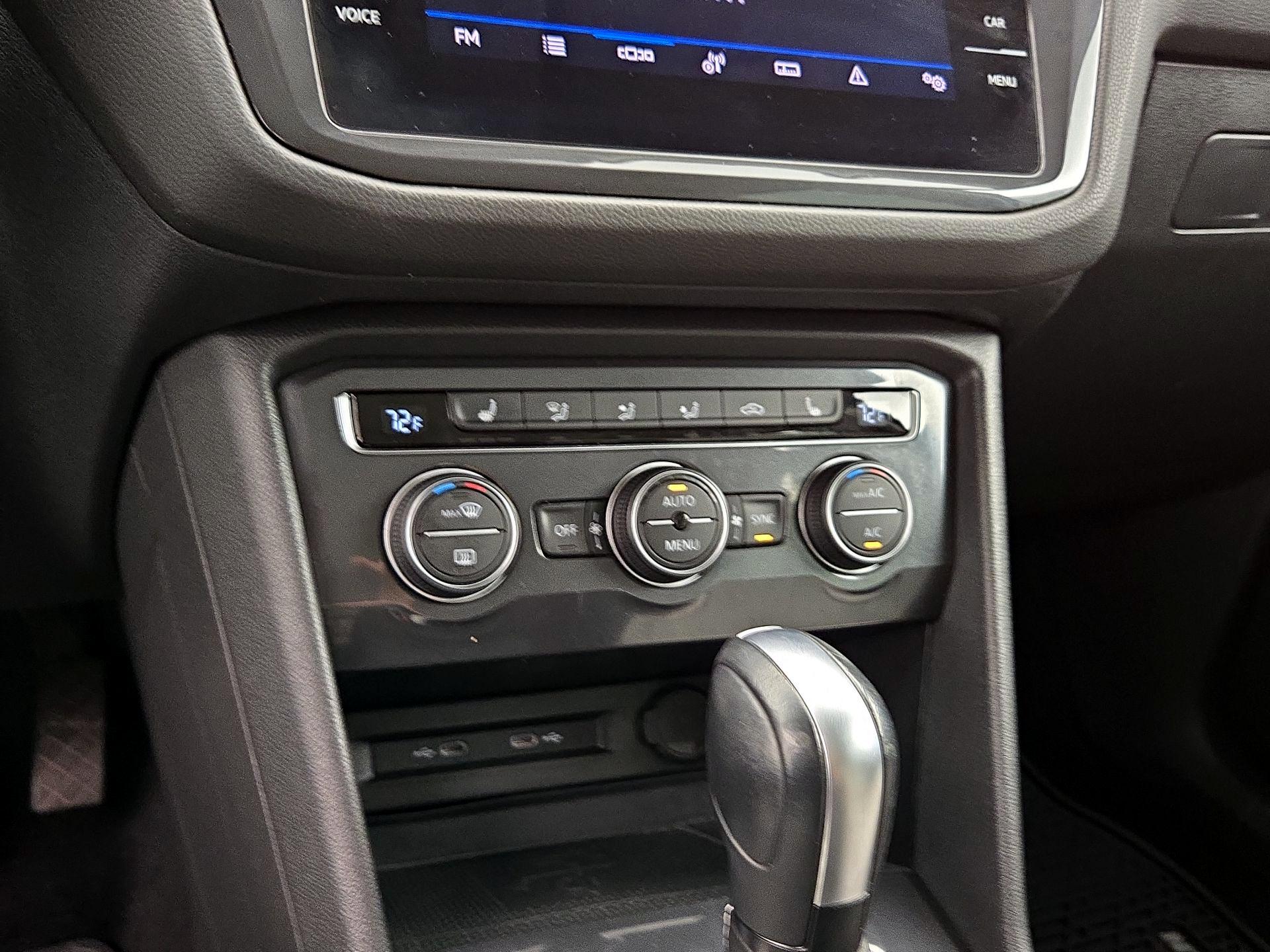 Thumbnail: 2021 Volkswagen Tiguan - 16