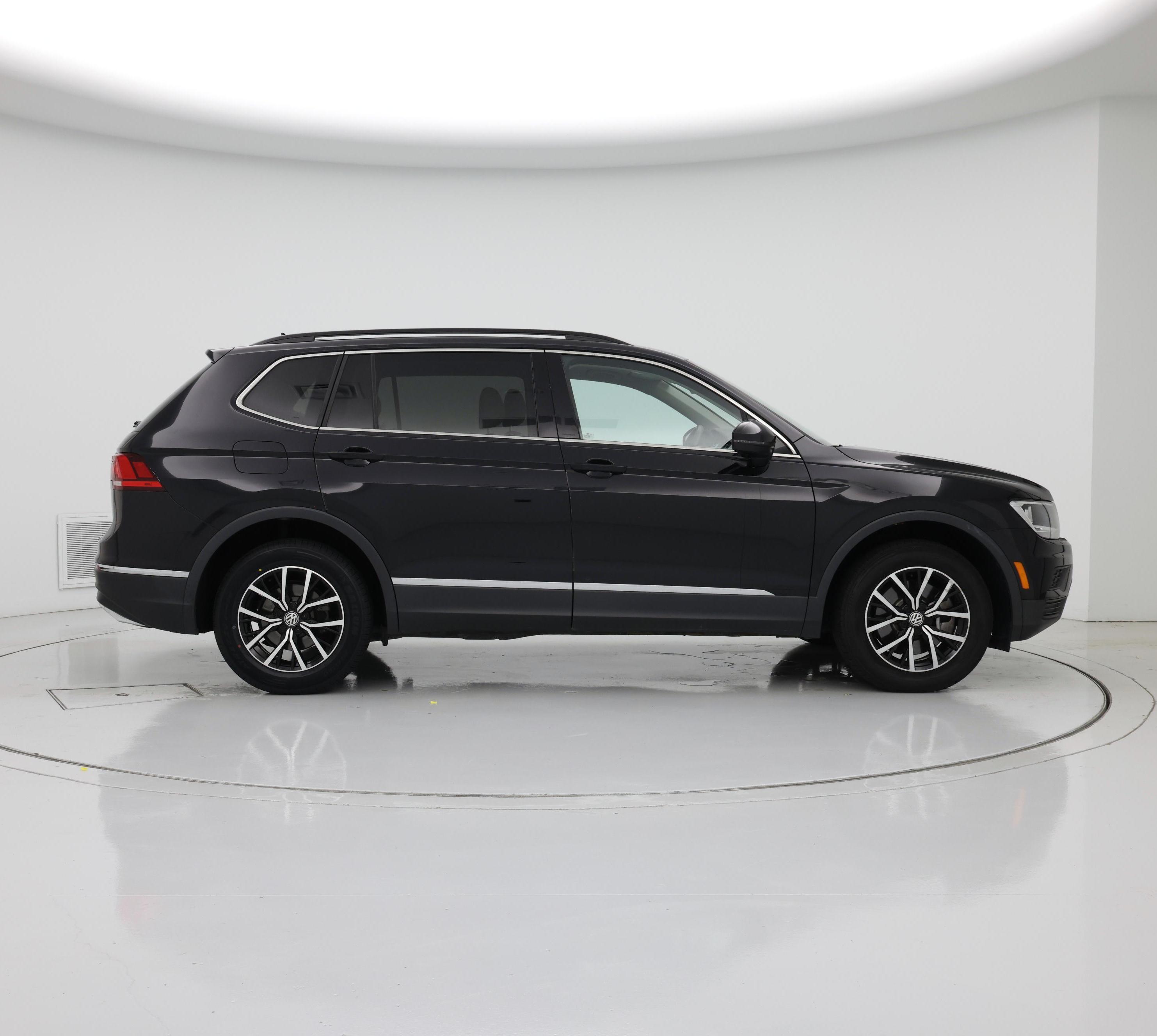 Thumbnail: 2021 Volkswagen Tiguan - 7