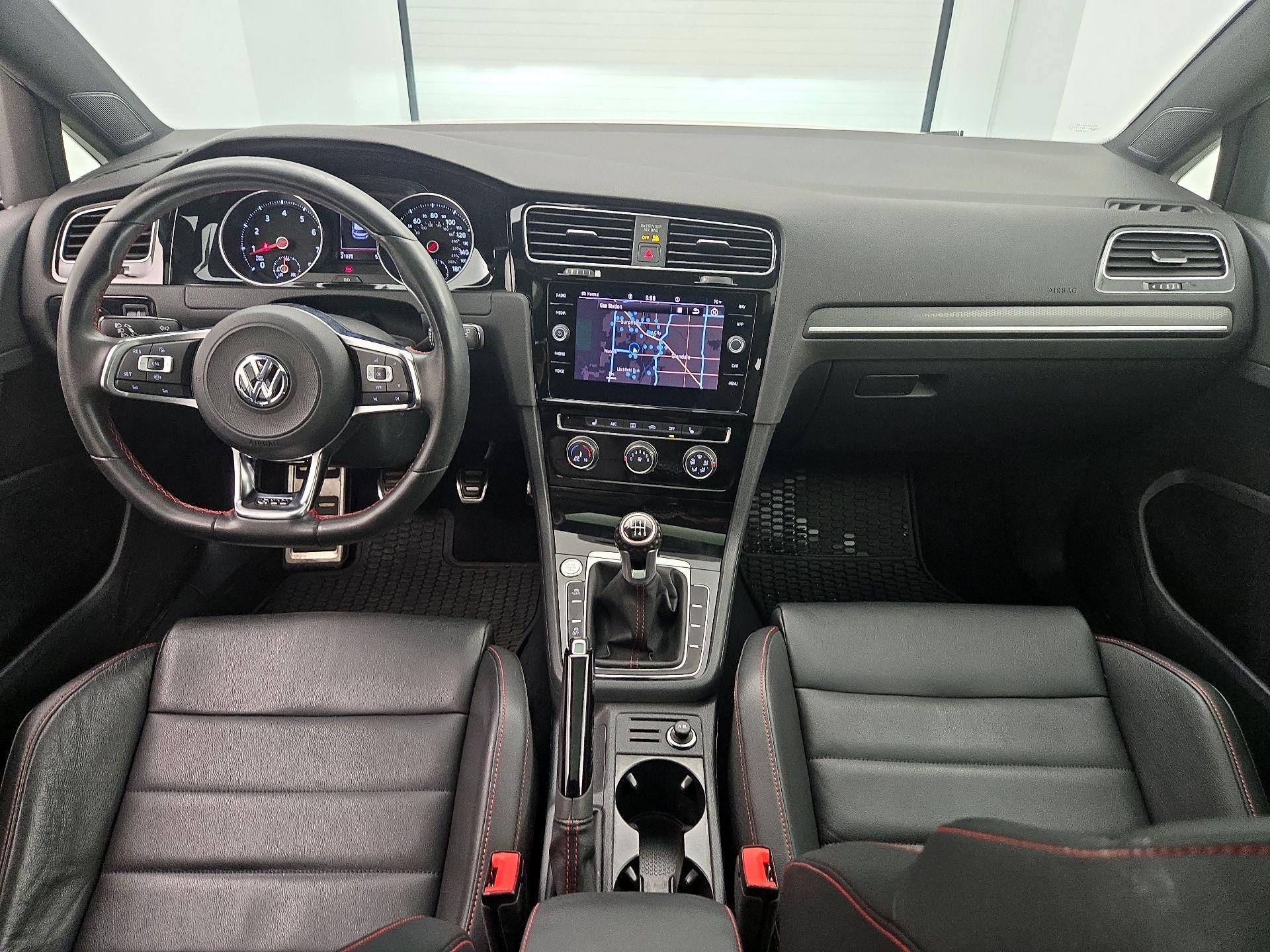 Thumbnail: 2021 Volkswagen Golf - 9