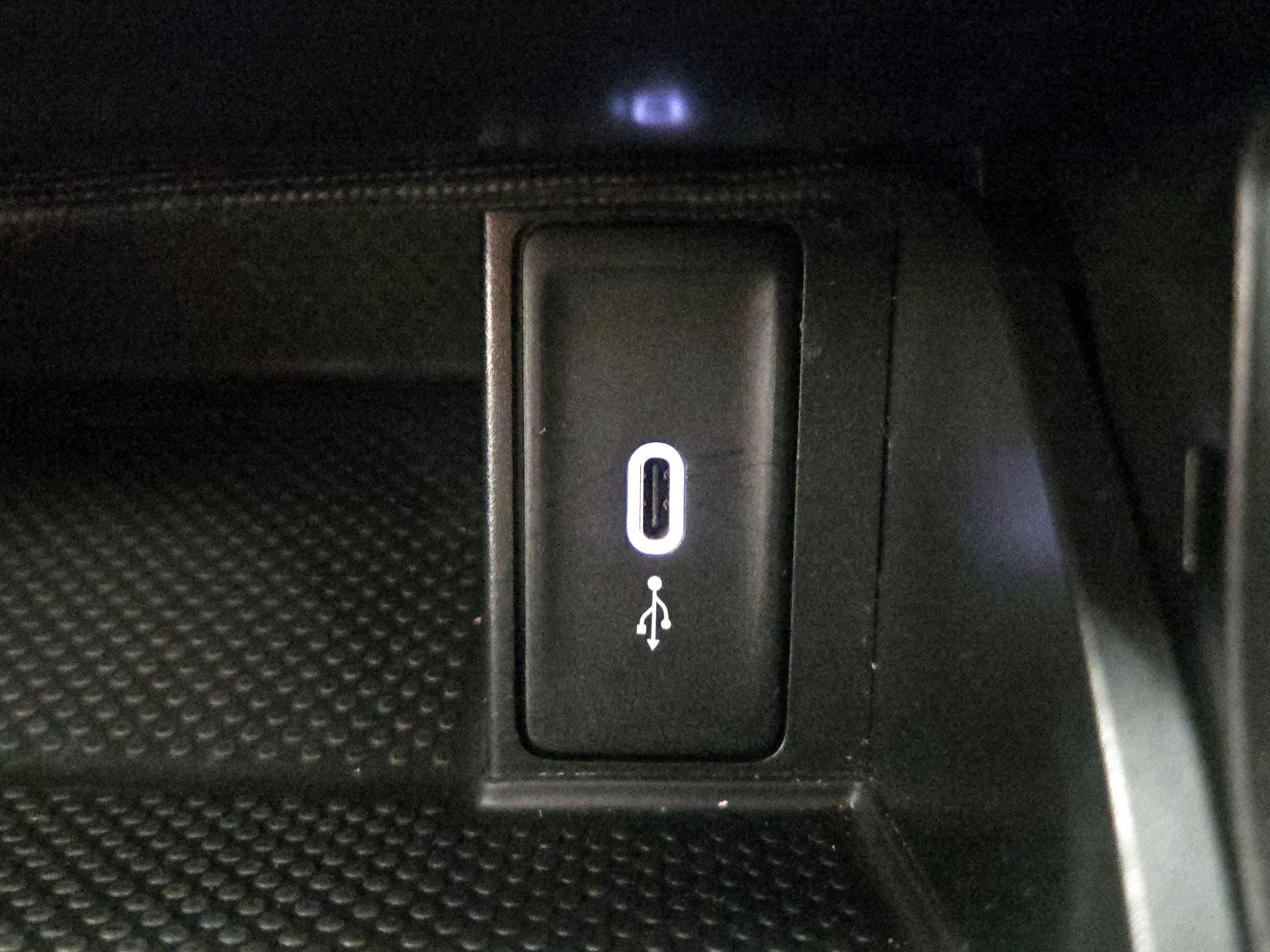 Thumbnail: 2021 Volkswagen Golf - 19