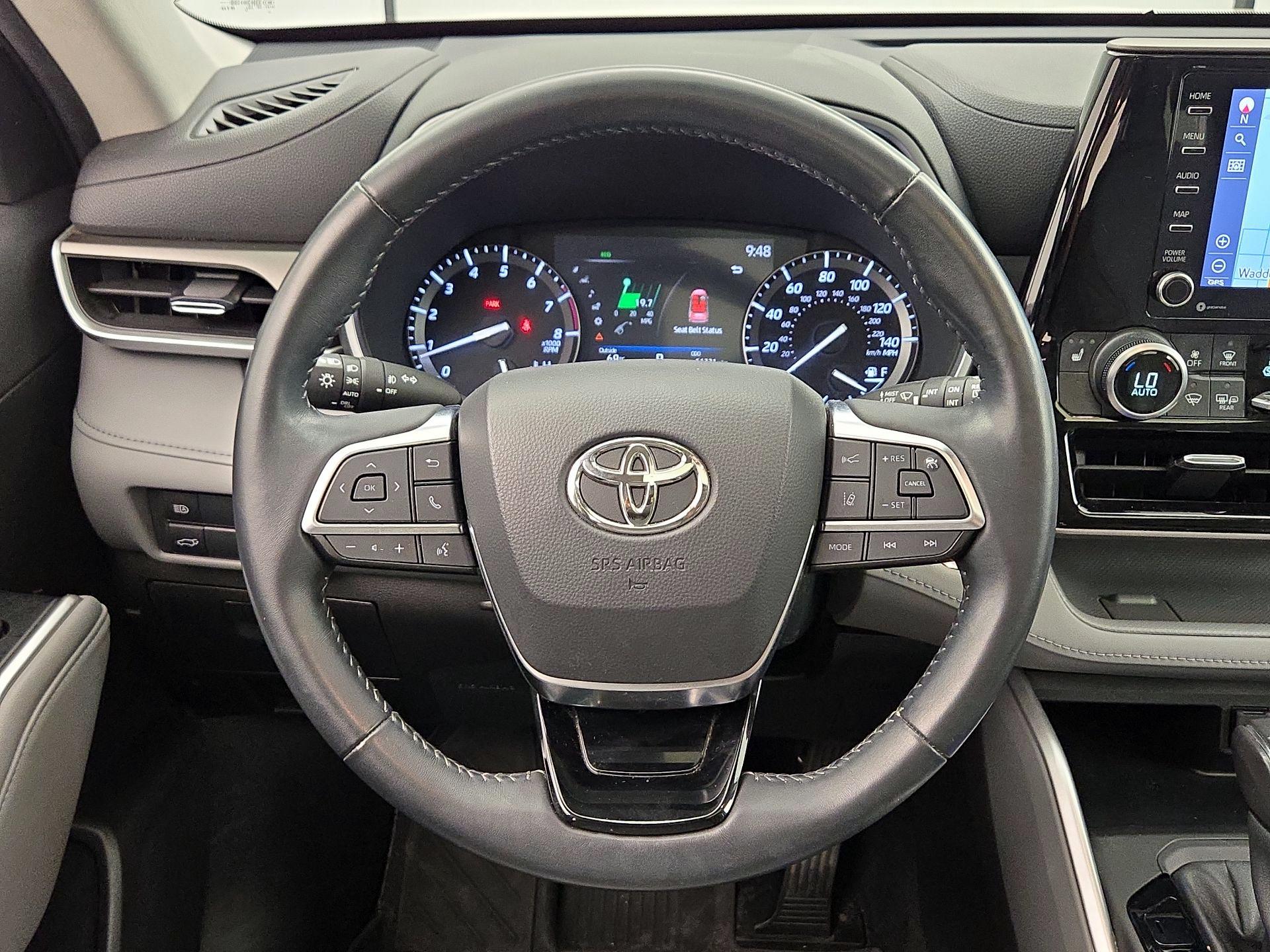 Thumbnail: 2020 Toyota Highlander - 10