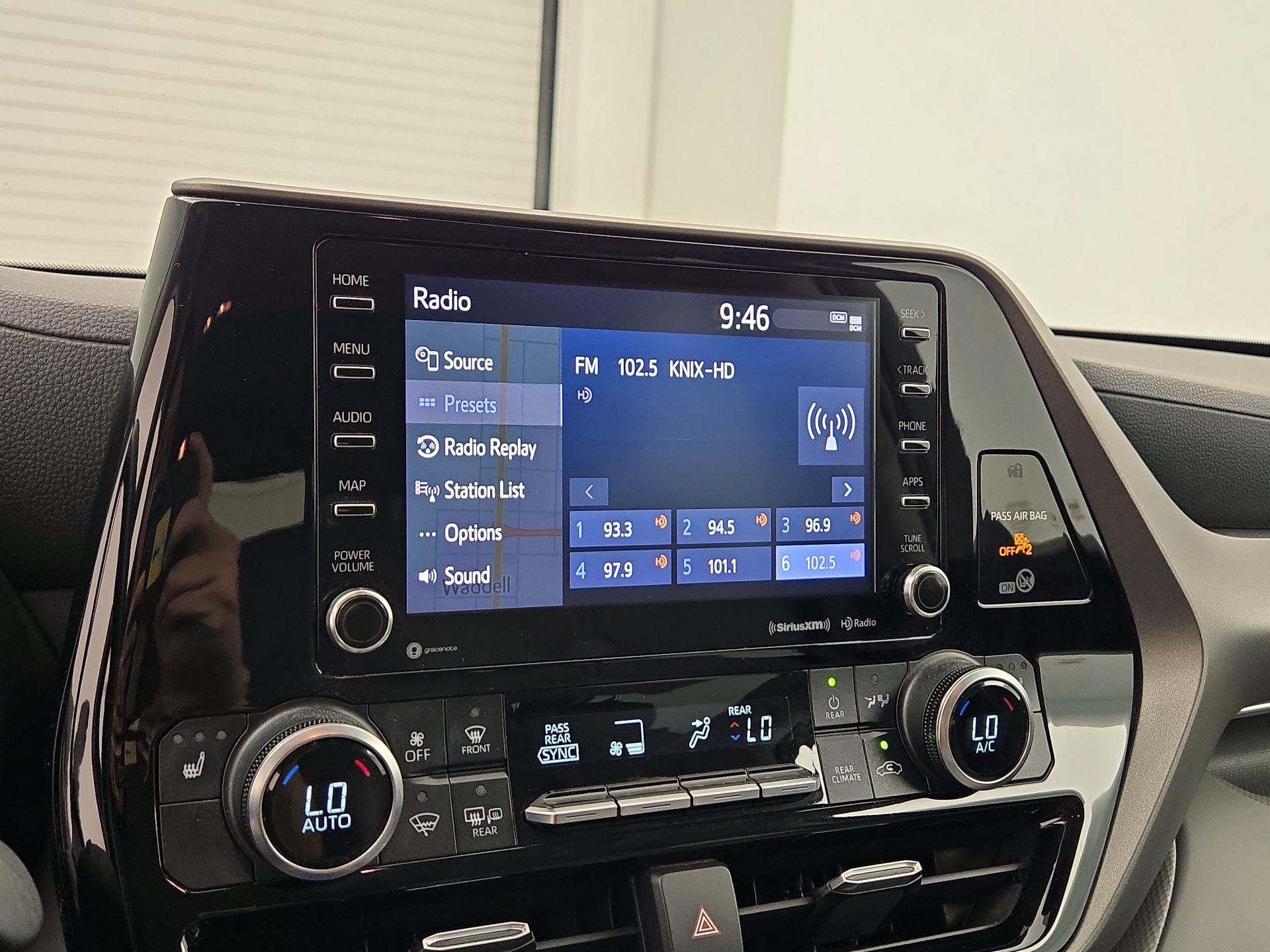 Thumbnail: 2020 Toyota Highlander - 16