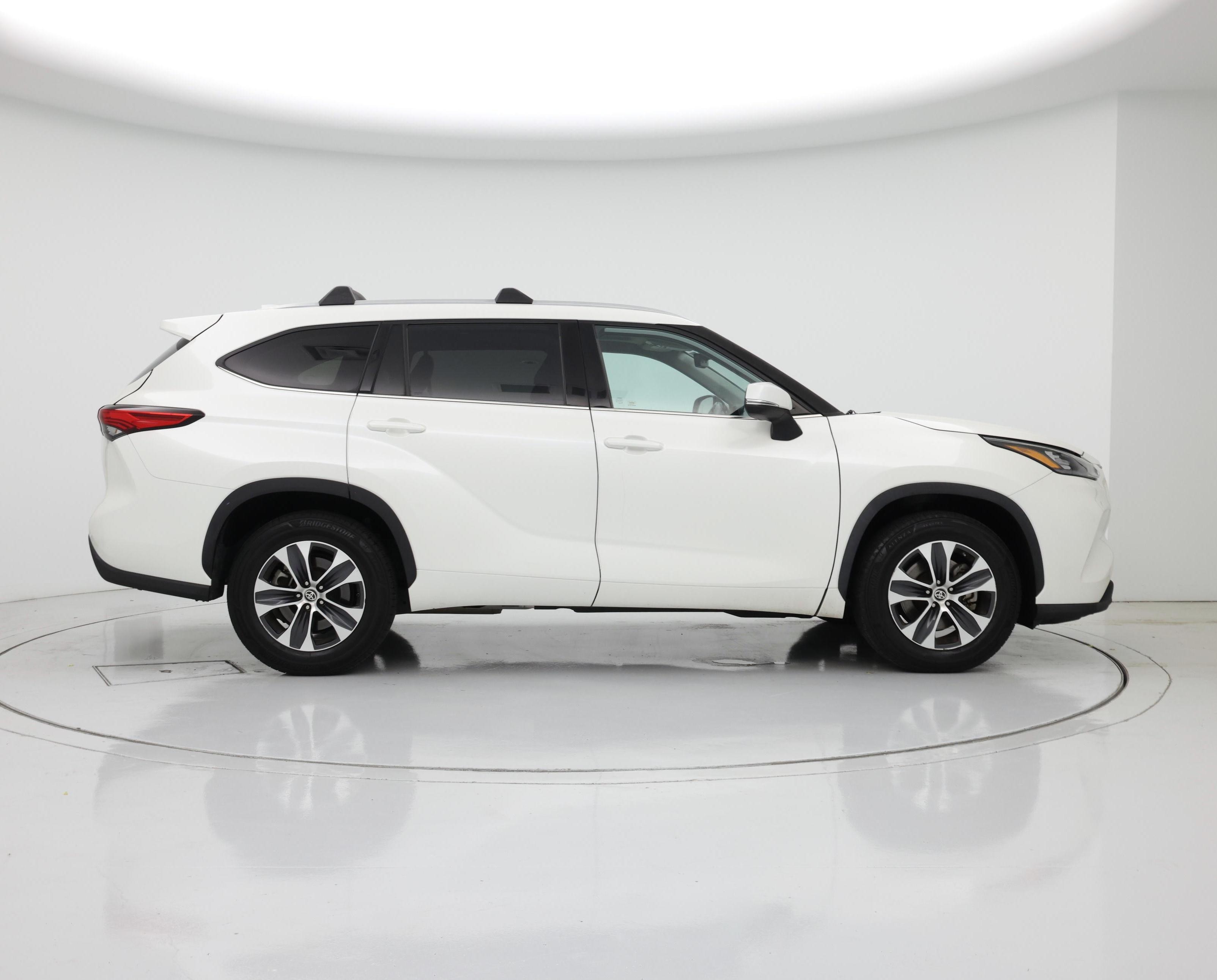 Thumbnail: 2020 Toyota Highlander - 7