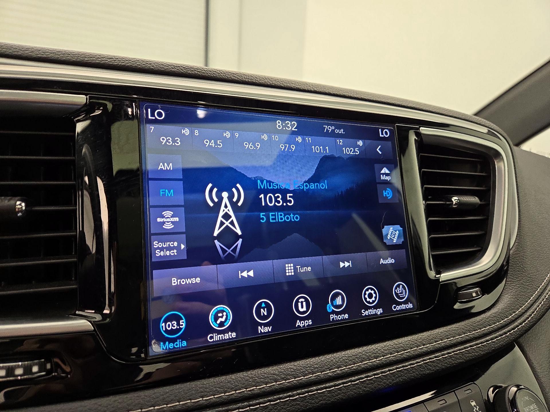 Thumbnail: 2020 Chrysler Pacifica - 16