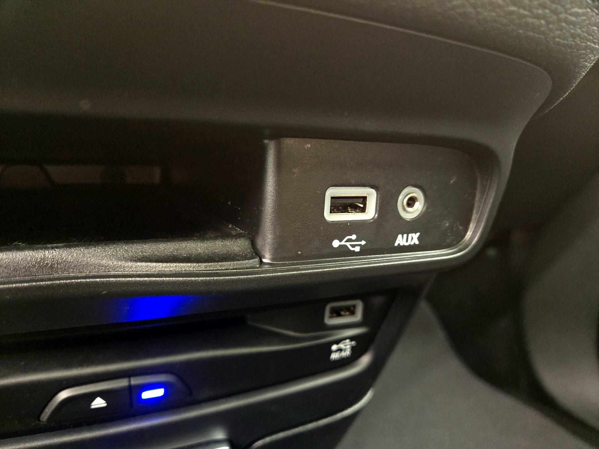 Thumbnail: 2020 Chrysler Pacifica - 19