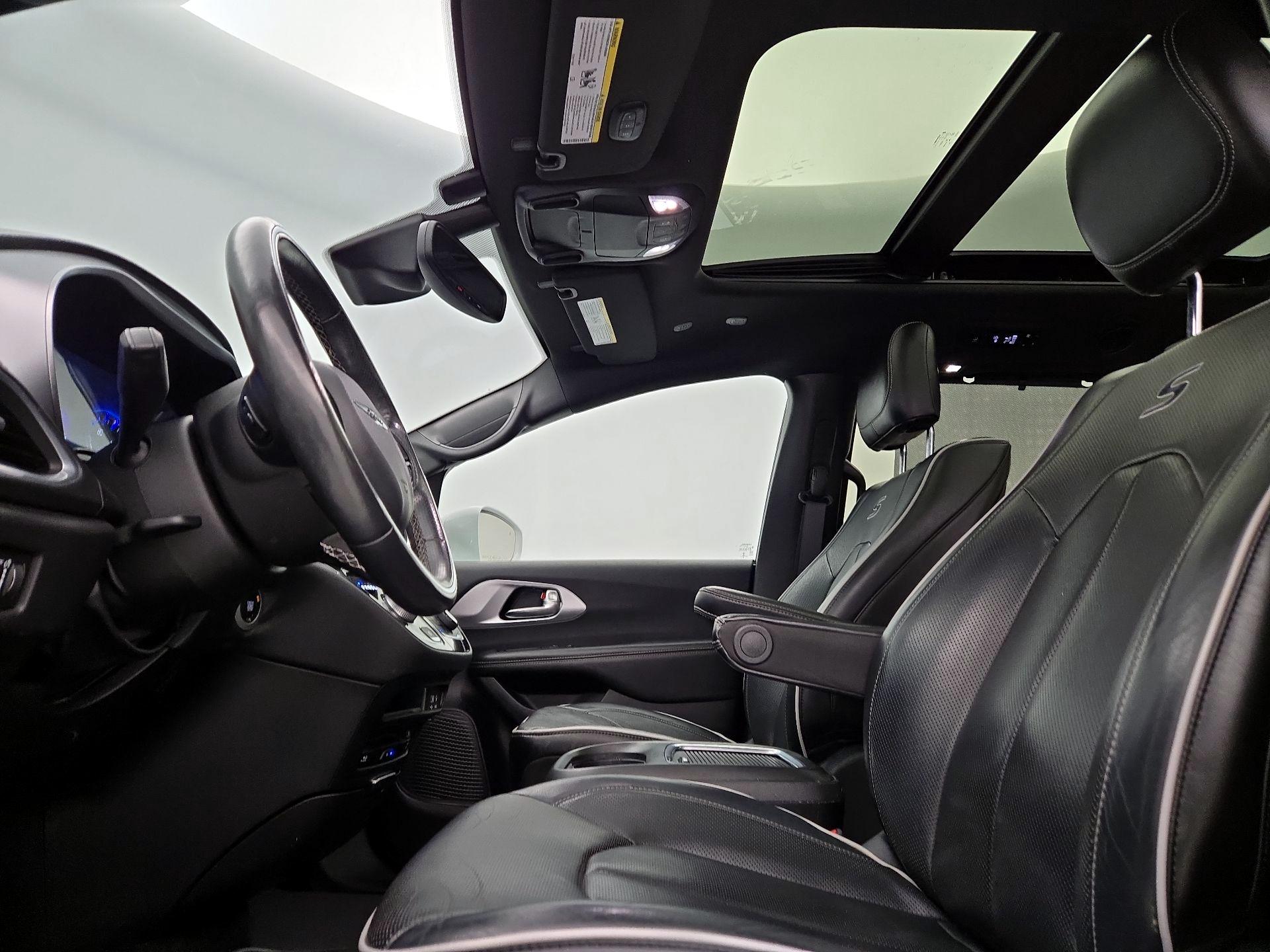 Thumbnail: 2020 Chrysler Pacifica - 20
