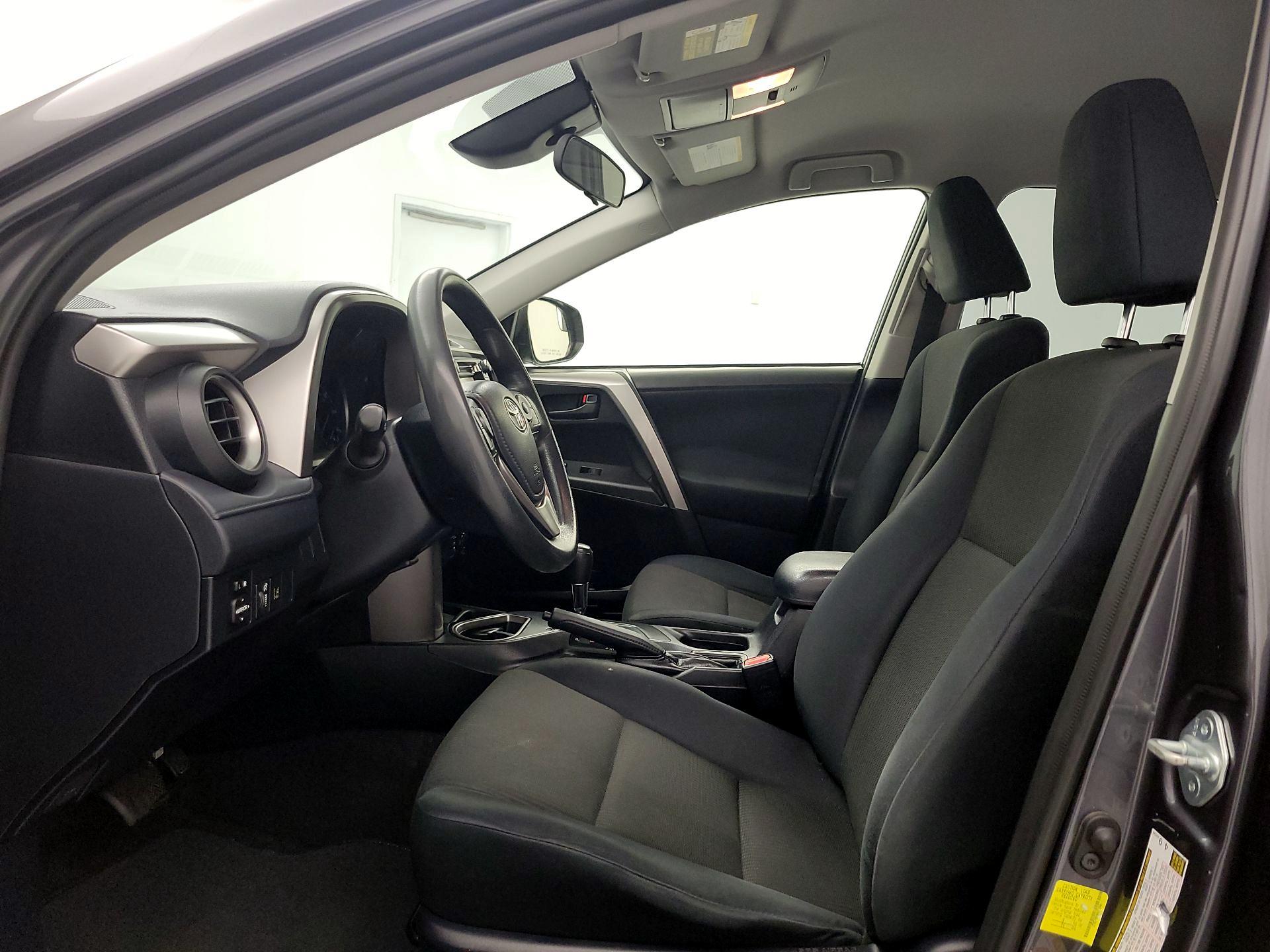 Thumbnail: 2017 Toyota RAV4 - 11