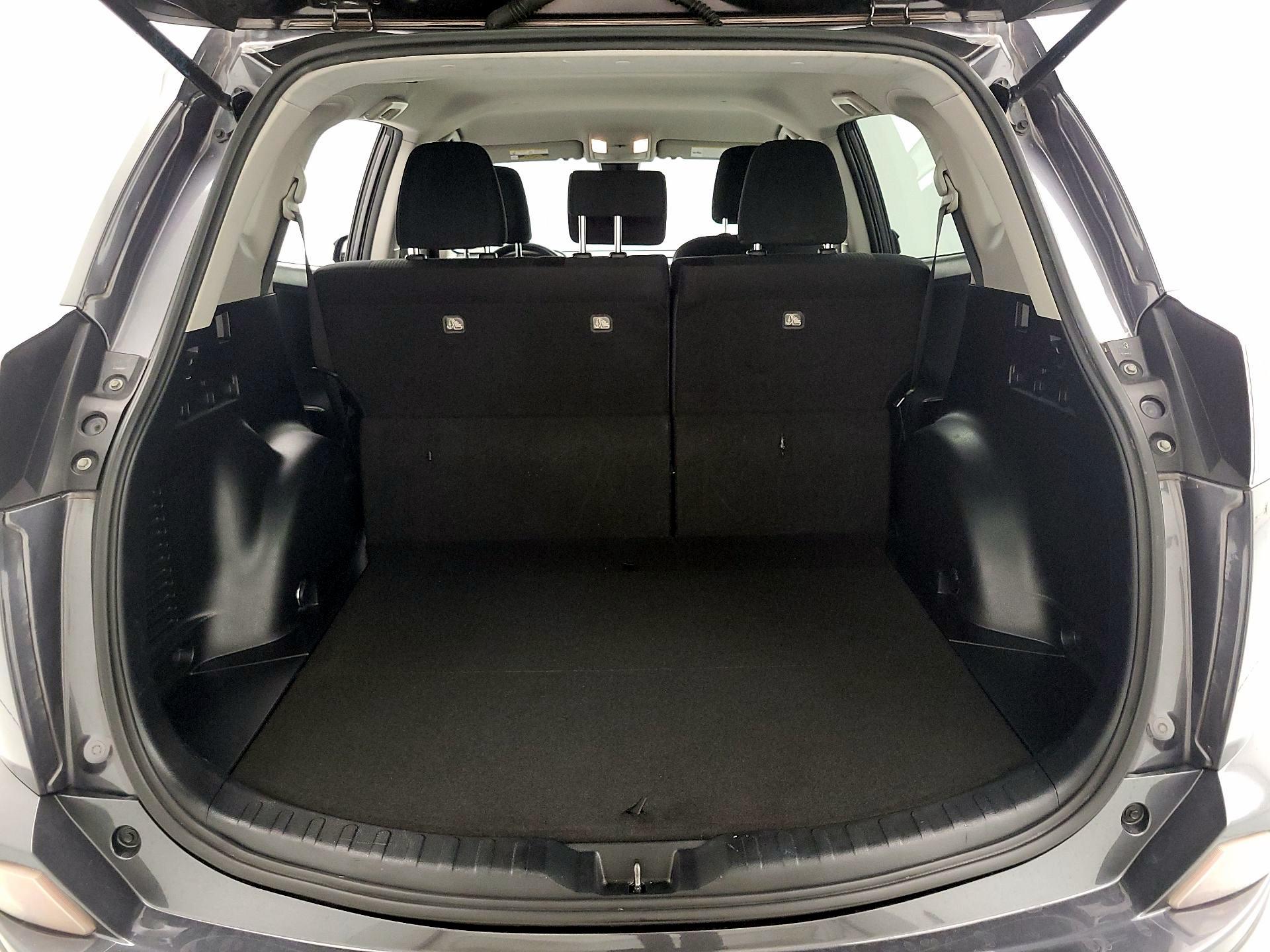 Thumbnail: 2017 Toyota RAV4 - 20