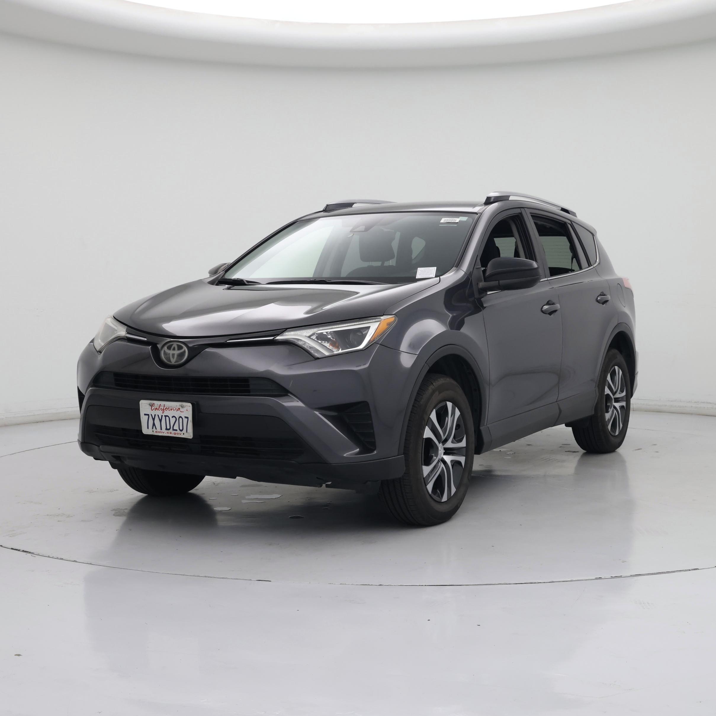 Thumbnail: 2017 Toyota RAV4 - 4