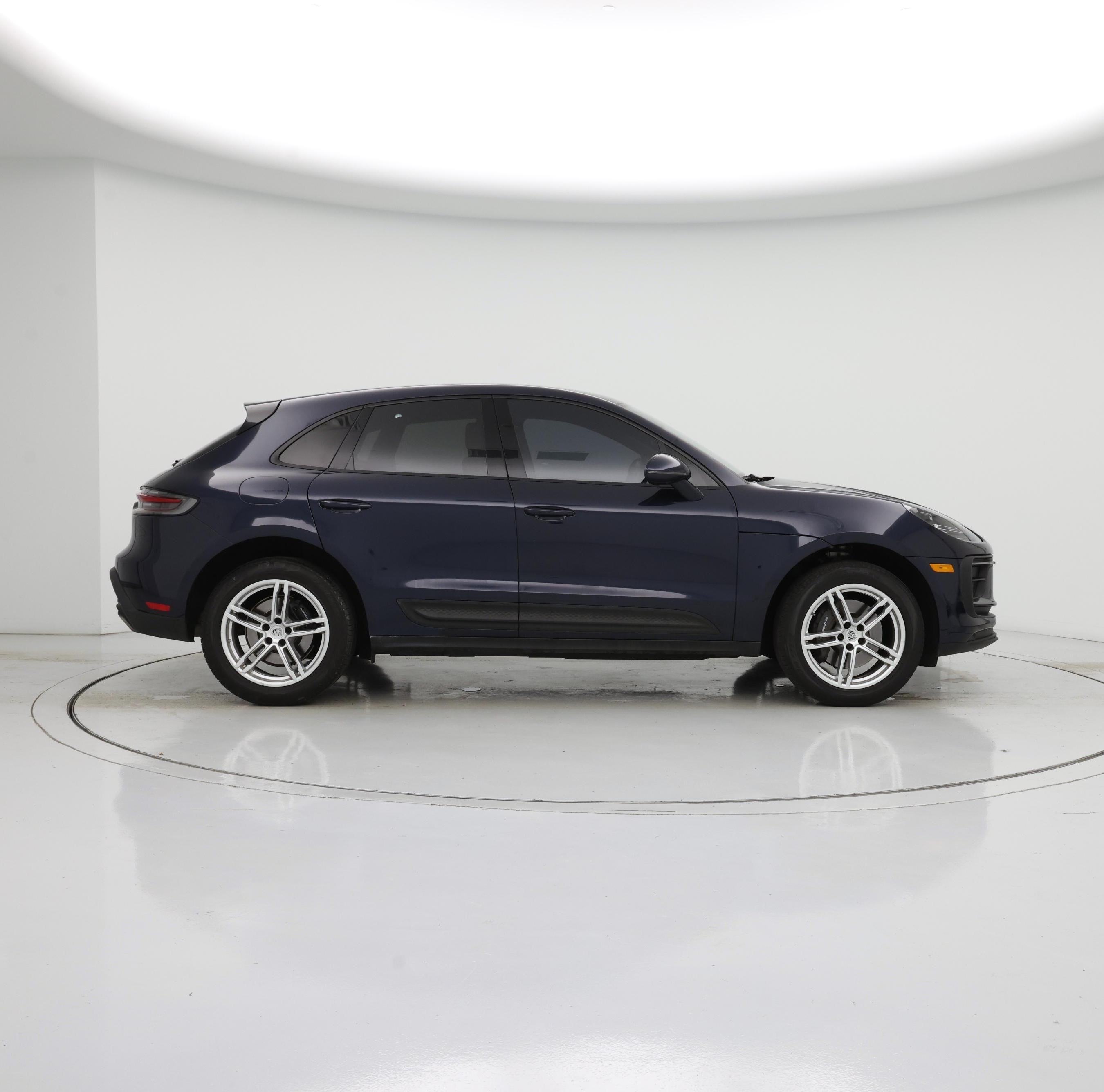 Thumbnail: 2022 Porsche Macan - 7