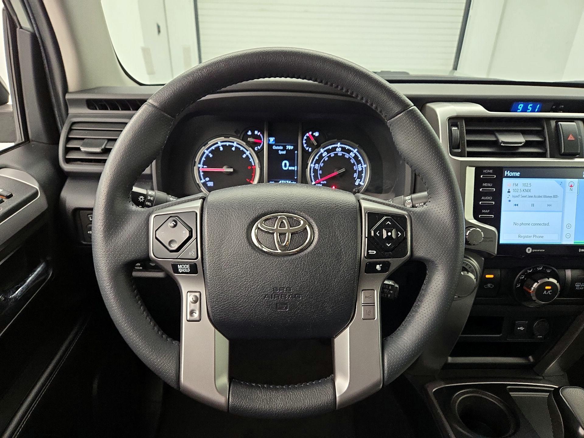 Thumbnail: 2022 Toyota 4Runner - 10