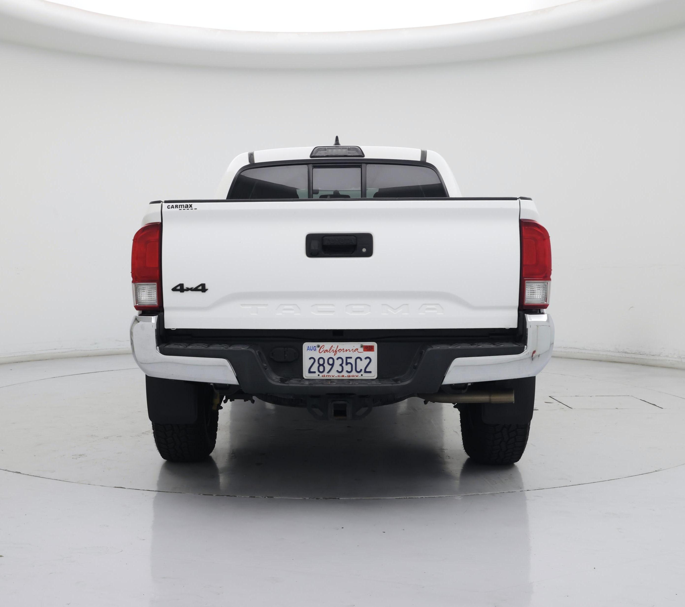Thumbnail: 2016 Toyota Tacoma - 6