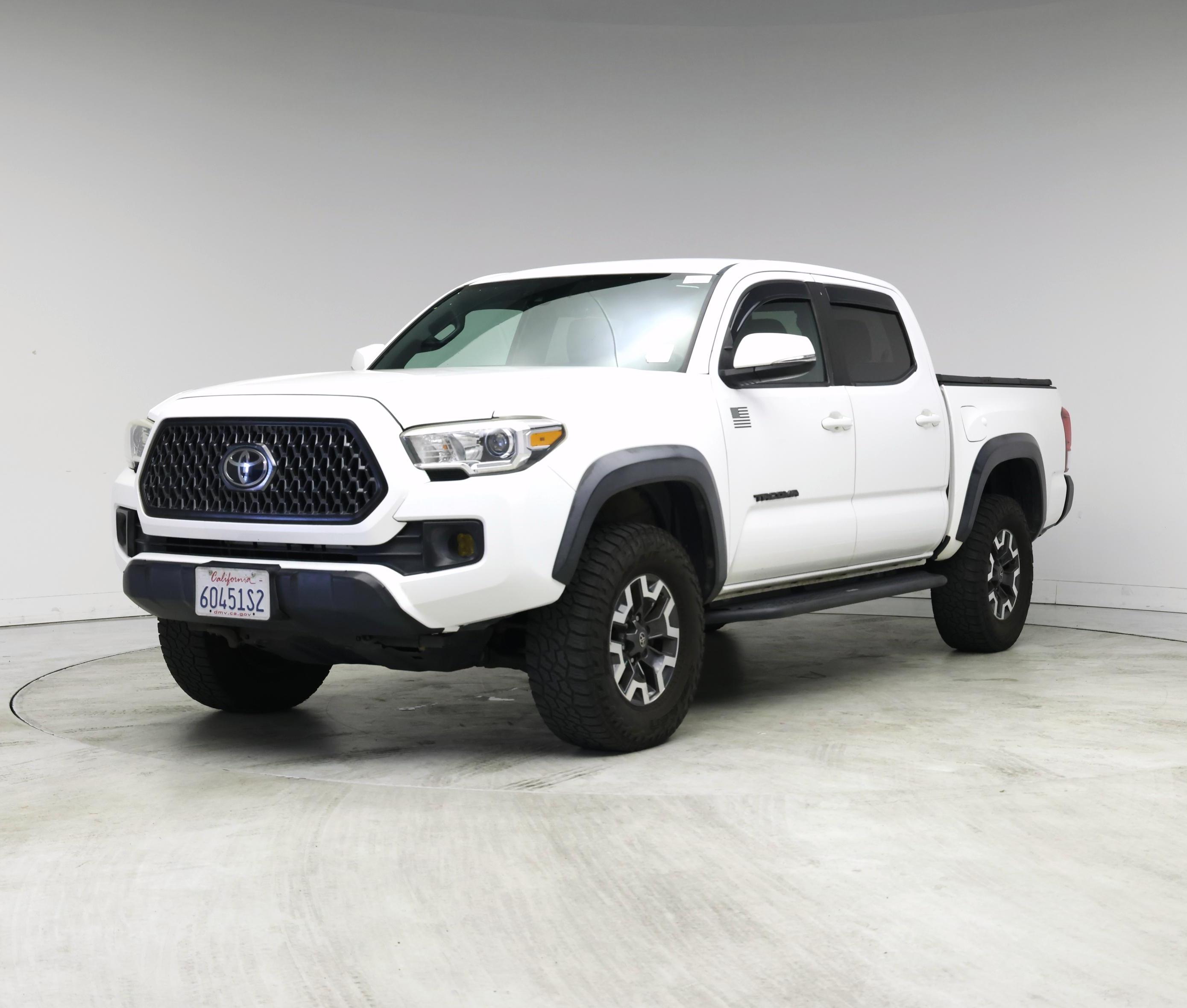 Thumbnail: 2019 Toyota Tacoma - 4
