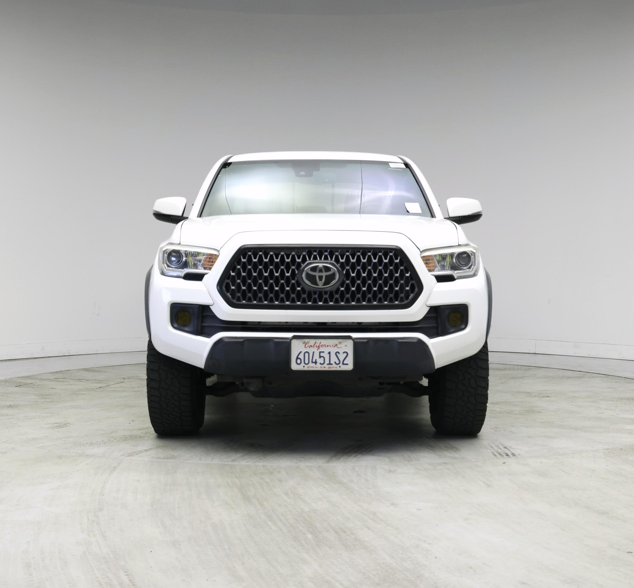 Thumbnail: 2019 Toyota Tacoma - 5