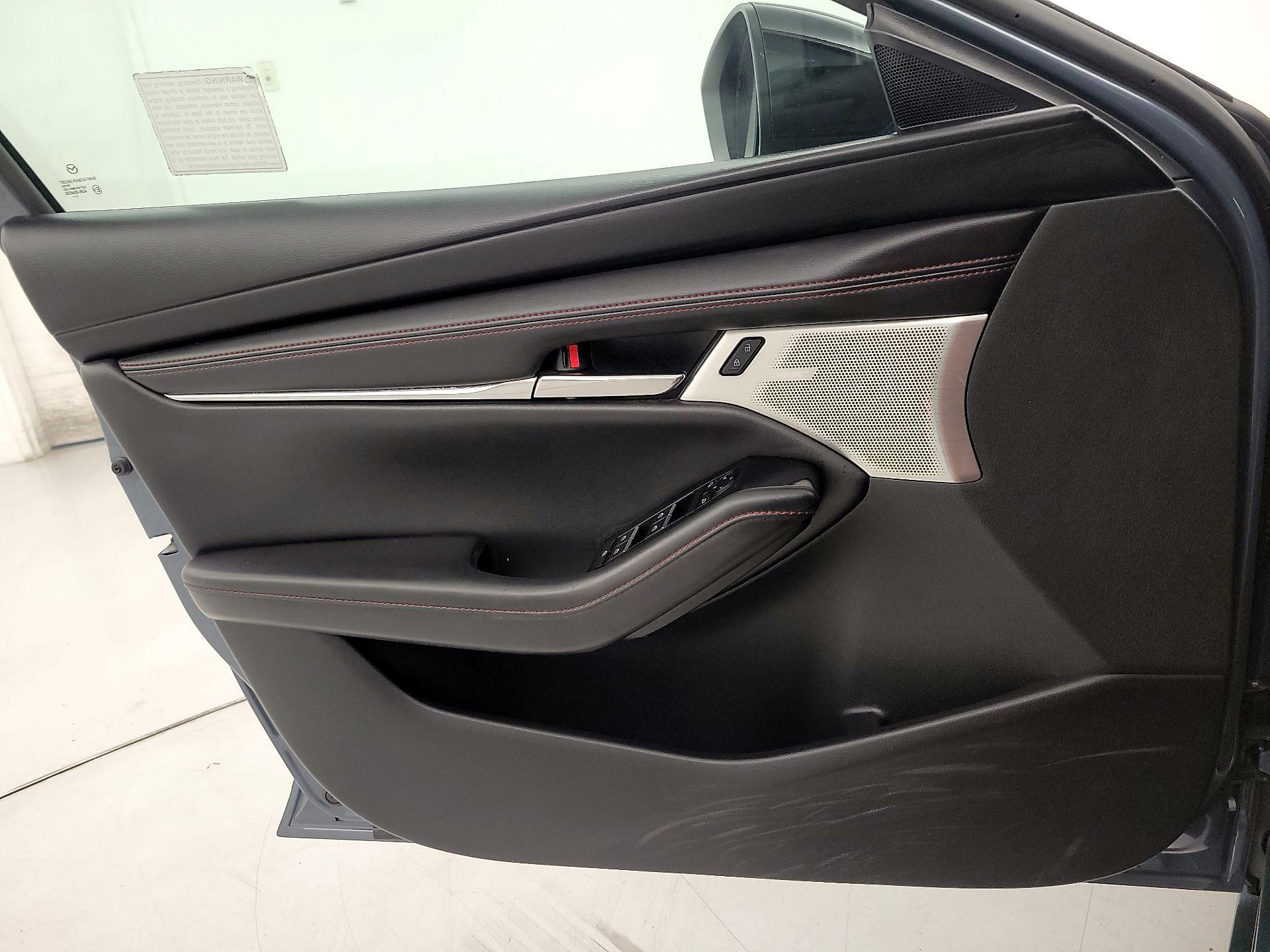 Thumbnail: 2022 Mazda Mazda3 - 12