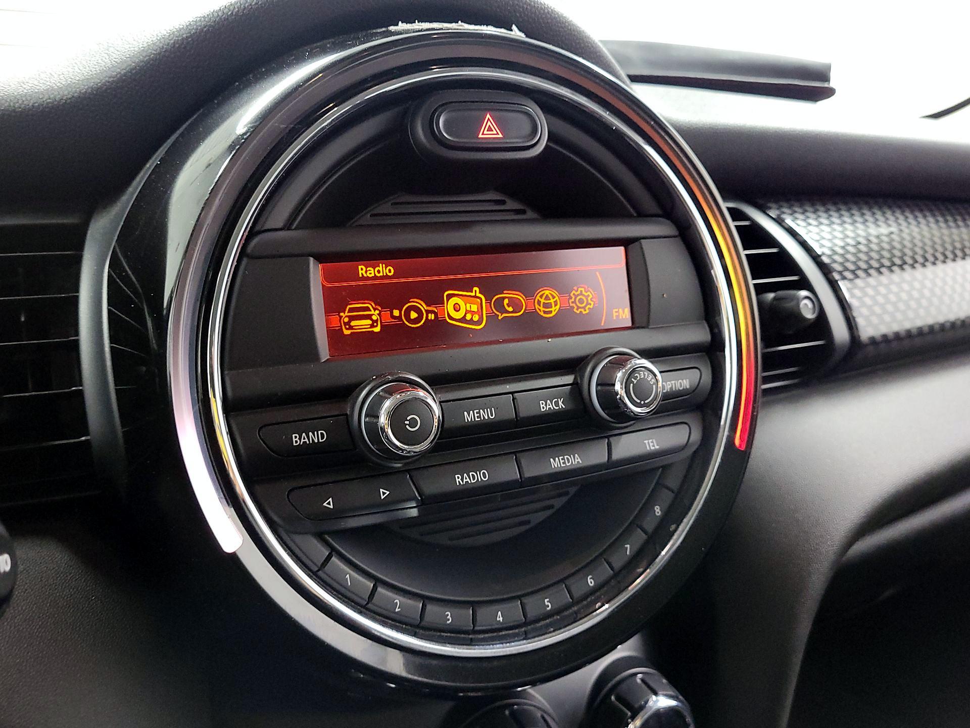 Thumbnail: 2015 MINI Cooper Hardtop - 14