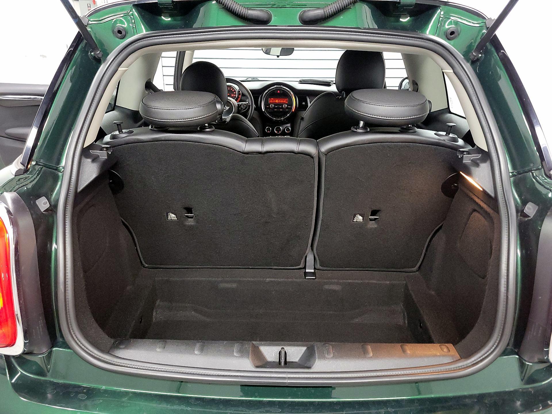 Thumbnail: 2015 MINI Cooper Hardtop - 18