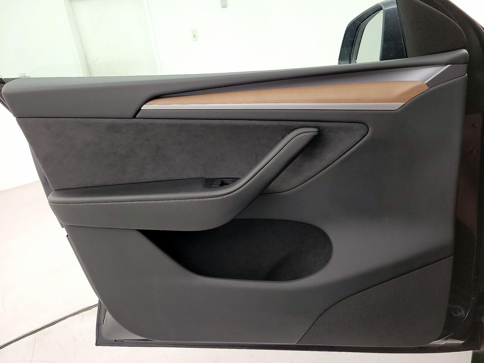 Thumbnail: 2024 Tesla Model Y - 12