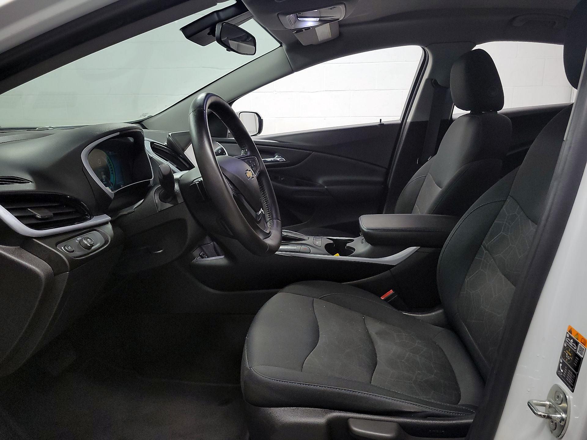 Thumbnail: 2017 Chevrolet Volt - 11