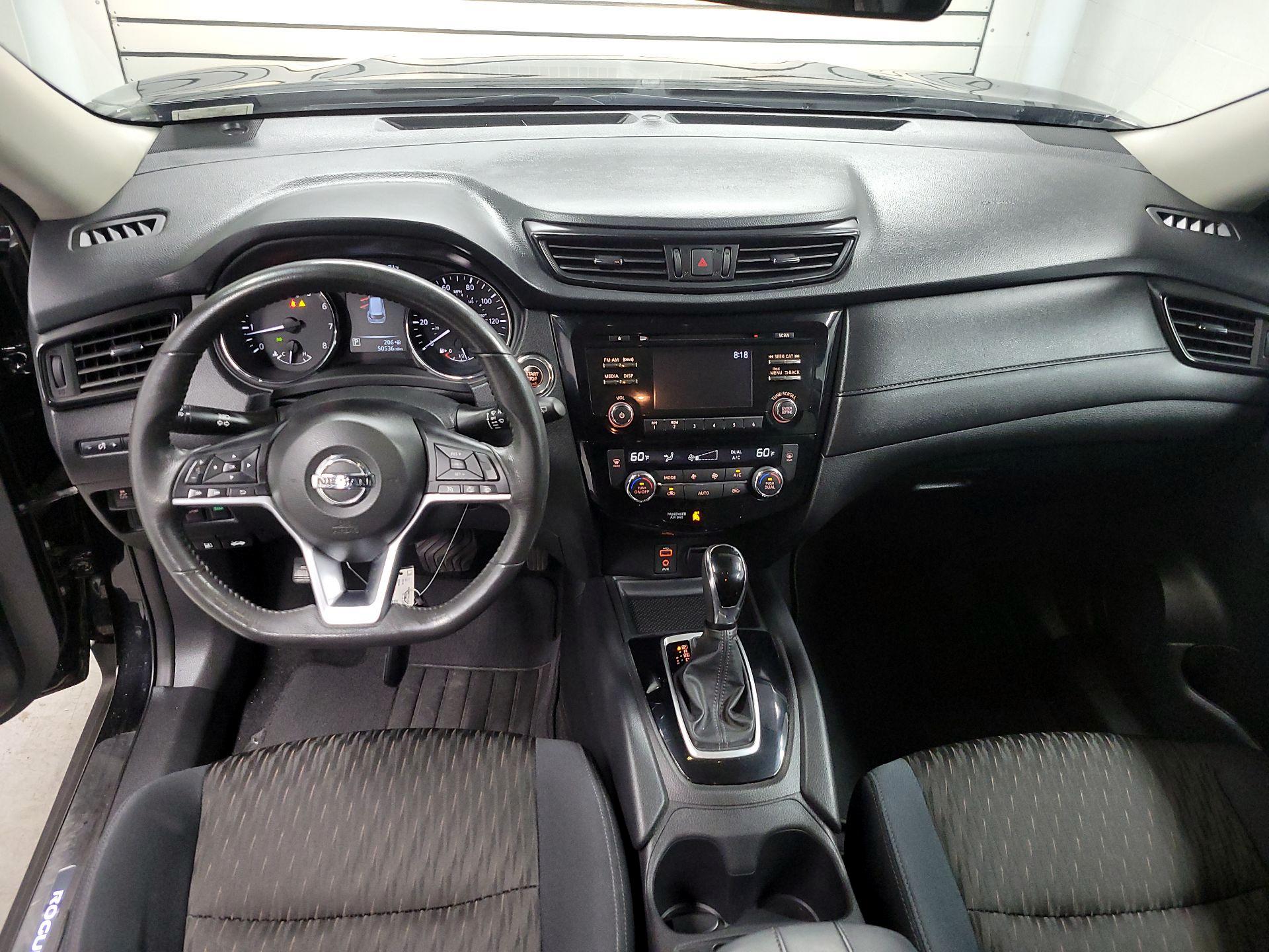 Thumbnail: 2017 Nissan Rogue - 9