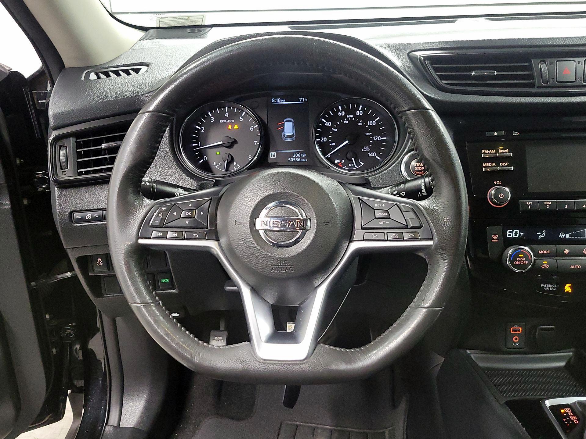 Thumbnail: 2017 Nissan Rogue - 10