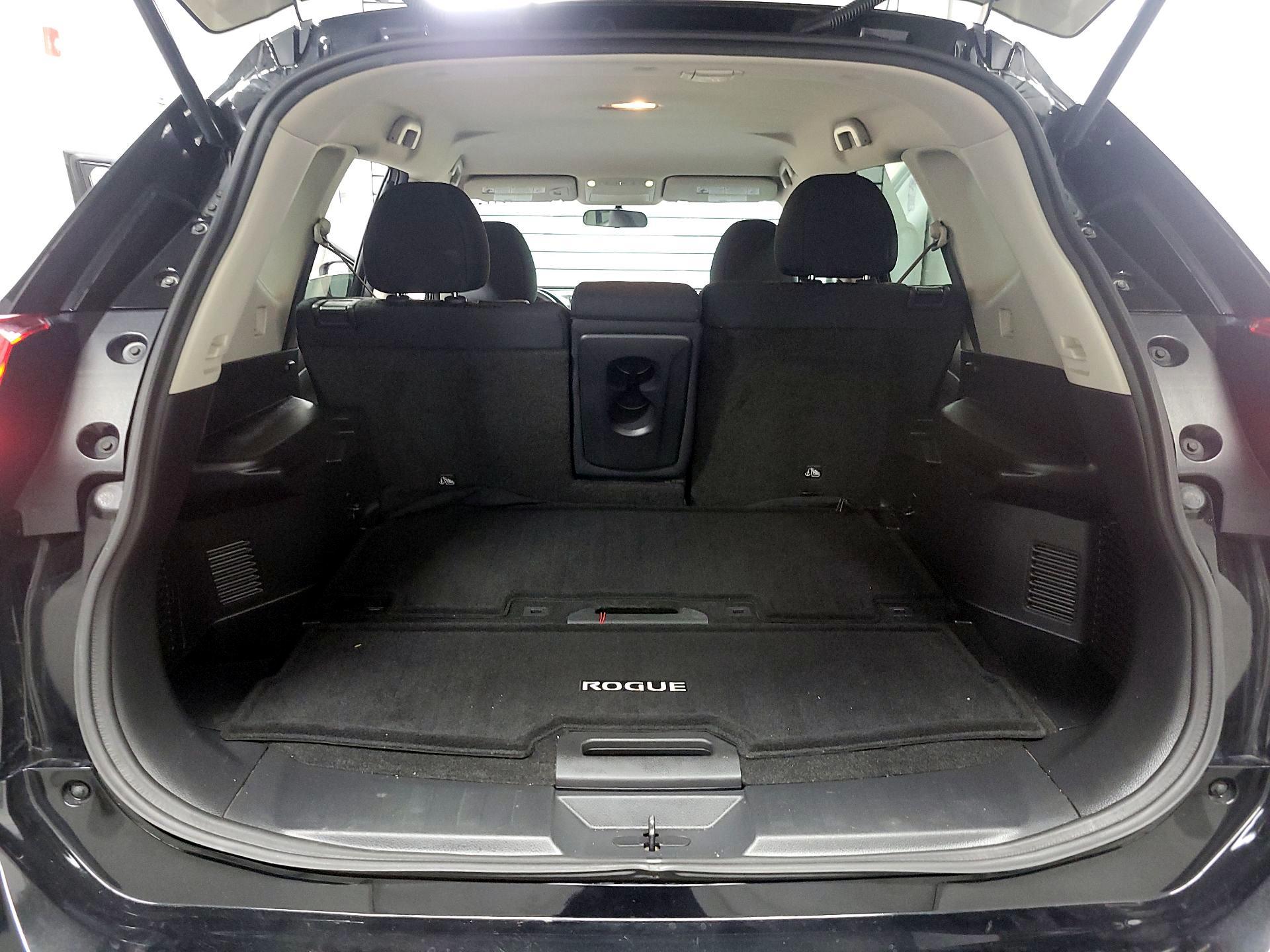 Thumbnail: 2017 Nissan Rogue - 19
