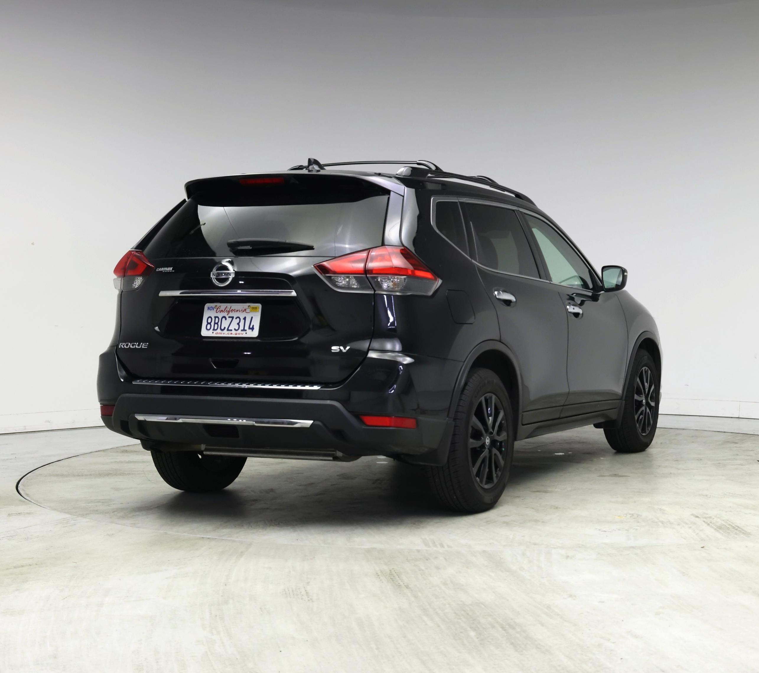 Thumbnail: 2017 Nissan Rogue - 8