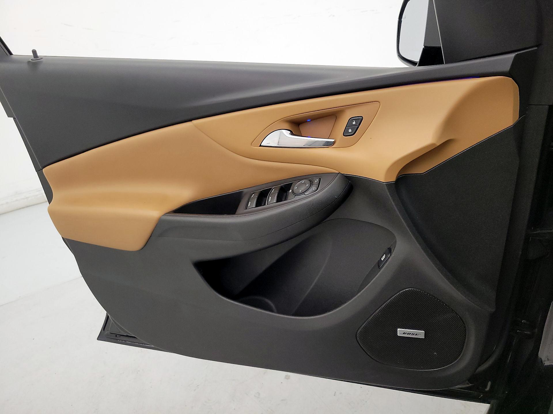 Thumbnail: 2016 Chevrolet Volt - 12